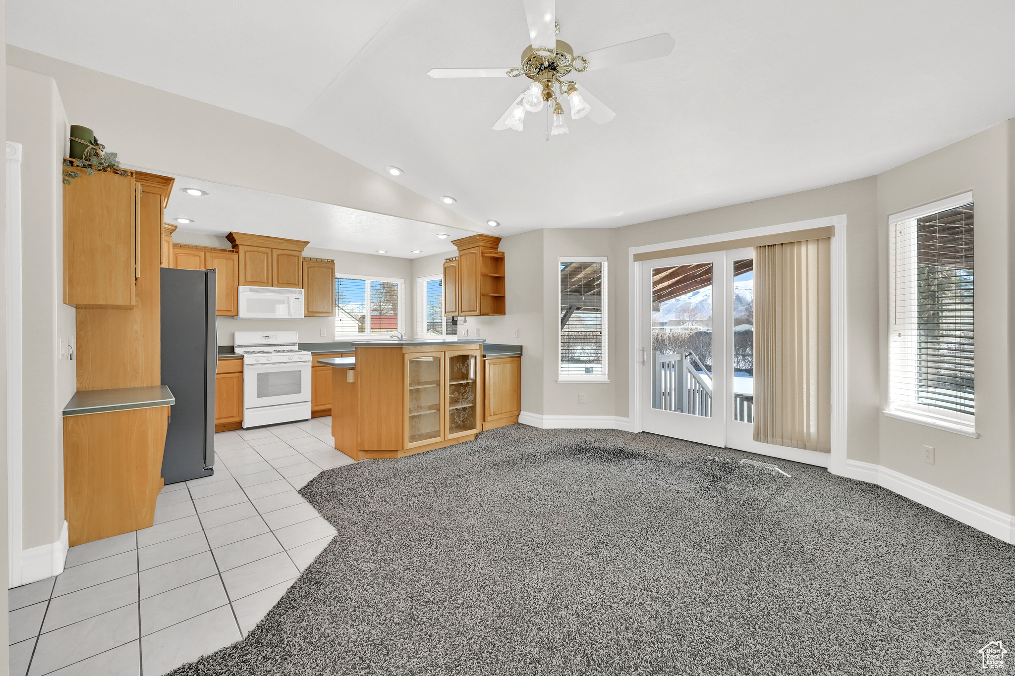 Hyrum, Utah, 84319, United States, 5 Bedrooms Bedrooms, ,3 BathroomsBathrooms,Residential,For Sale,1729547