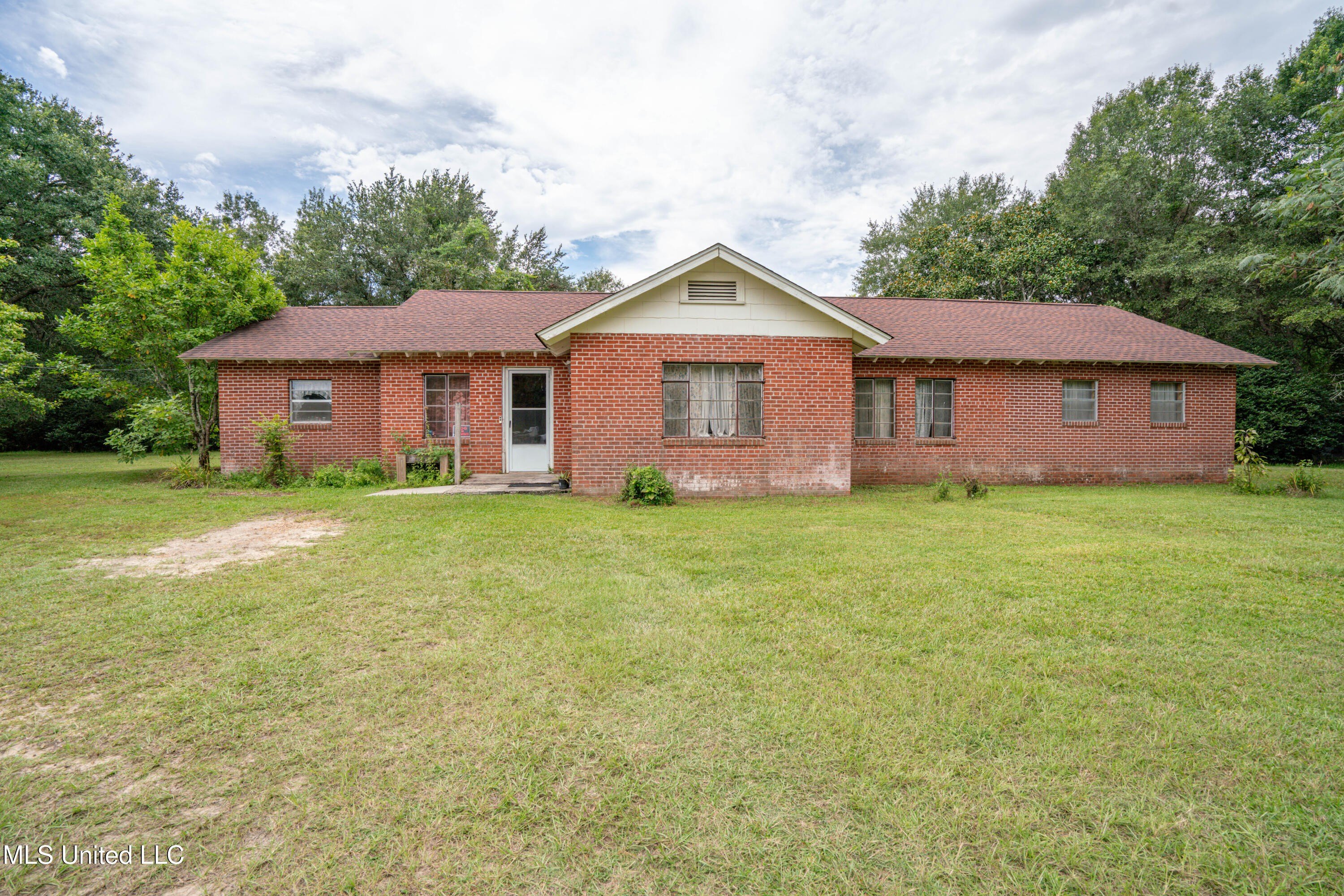 Gulfport, Mississippi, 39503, United States, 4 Bedrooms Bedrooms, ,2 BathroomsBathrooms,Residential,For Sale,1915854