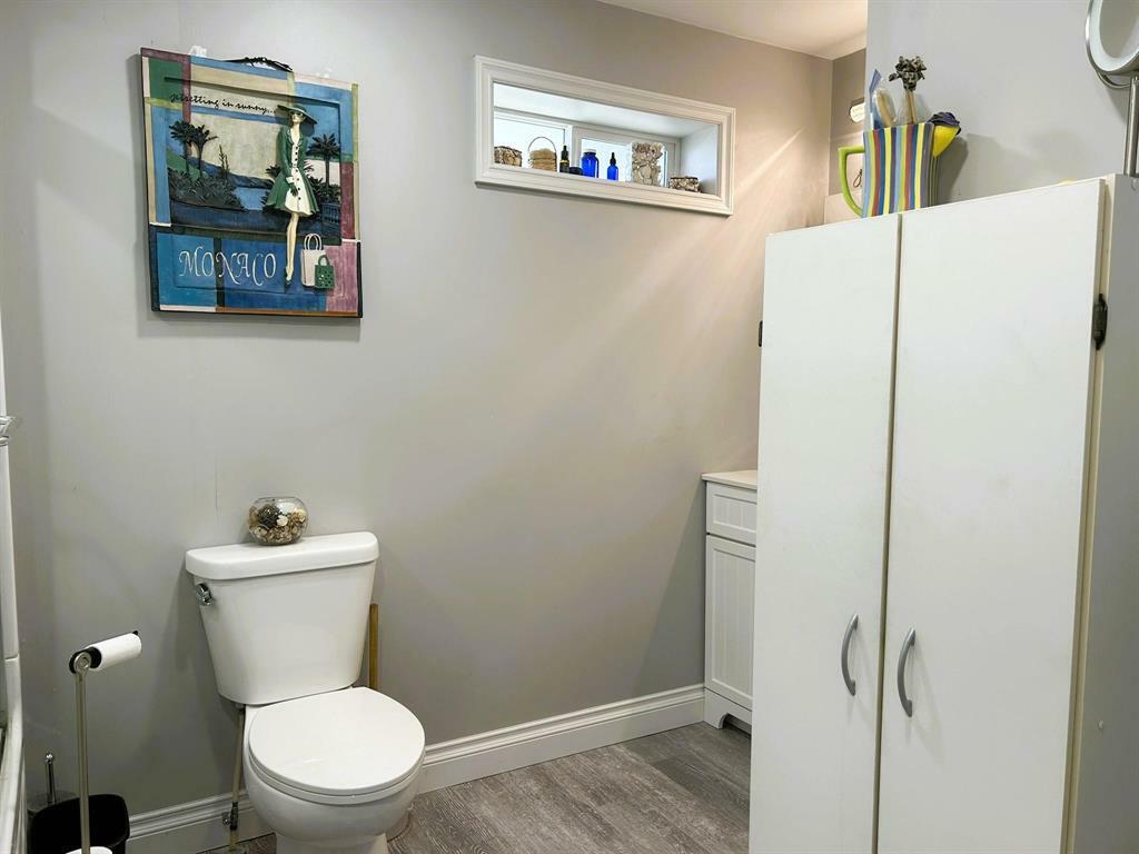TRAVERSE BAY, Manitoba, R0E 2A0, CA, 2 Bedrooms Bedrooms, ,1 BathroomBathrooms,Residential,For Sale,1838361