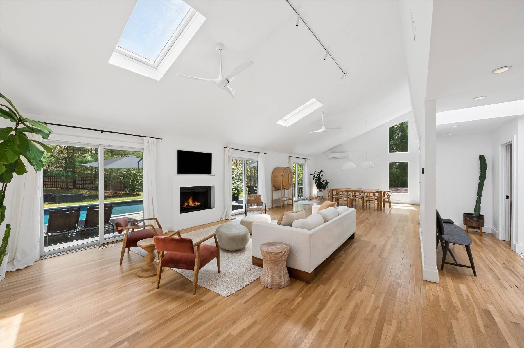  Modern Hamptons Retreat 500 ft. From Pristine Bay Beaches - 物件實景