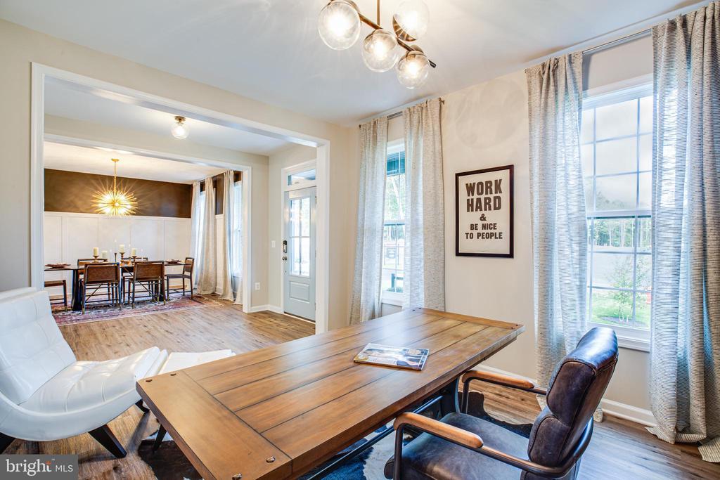 Spotsylvania, Virginia, 22551, United States, 6 Bedrooms Bedrooms, ,4 BathroomsBathrooms,Residential,For Sale,1916890