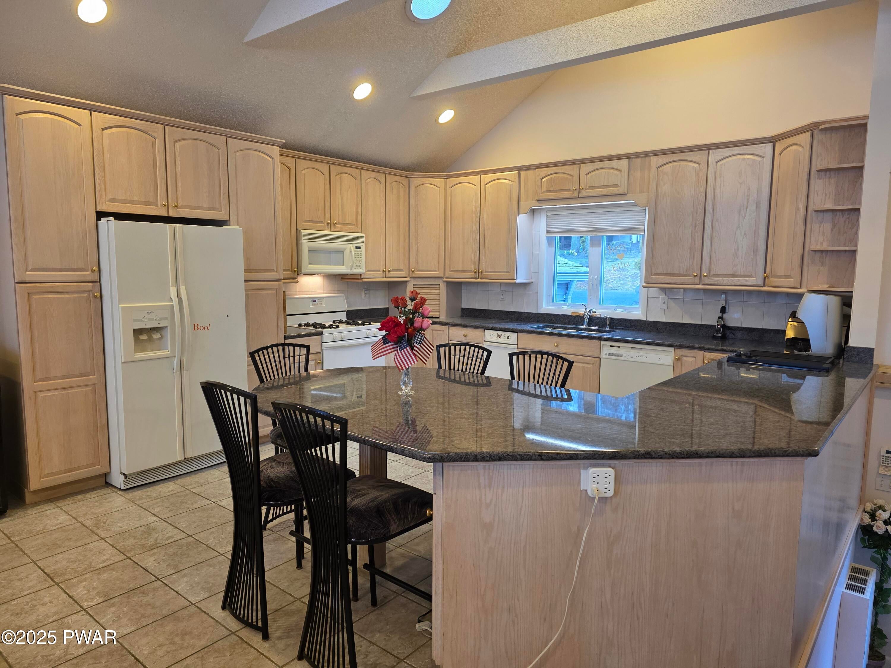 Lakeville, Pennsylvania, 18438, United States, 3 Bedrooms Bedrooms, ,3 BathroomsBathrooms,Residential,For Sale,1765507