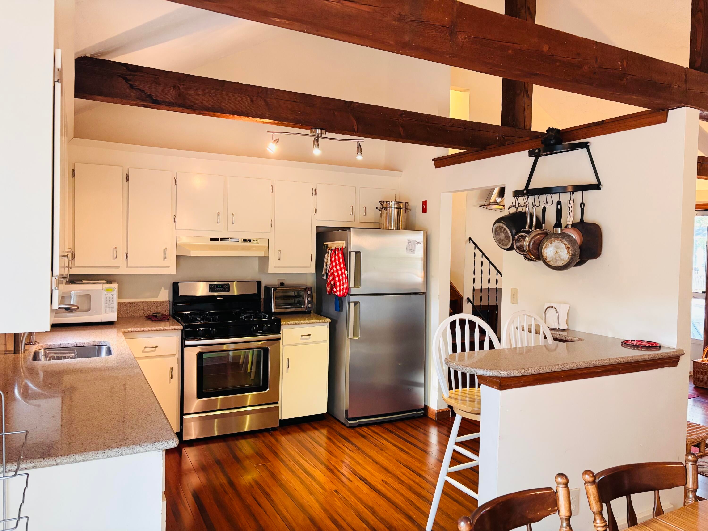 Dennis Port, Massachusetts, 02639, United States, 3 Bedrooms Bedrooms, ,2 BathroomsBathrooms,Residential,For Sale,1947122