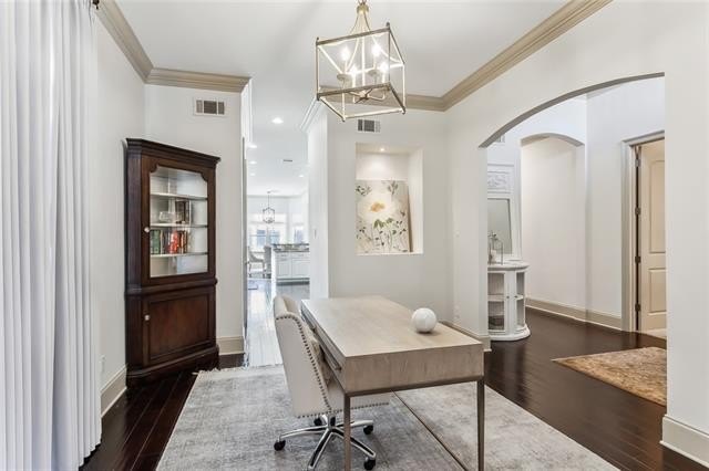 Metairie, Louisiana, 70005, United States, 4 Bedrooms Bedrooms, ,4 BathroomsBathrooms,Residential,For Sale,1978358