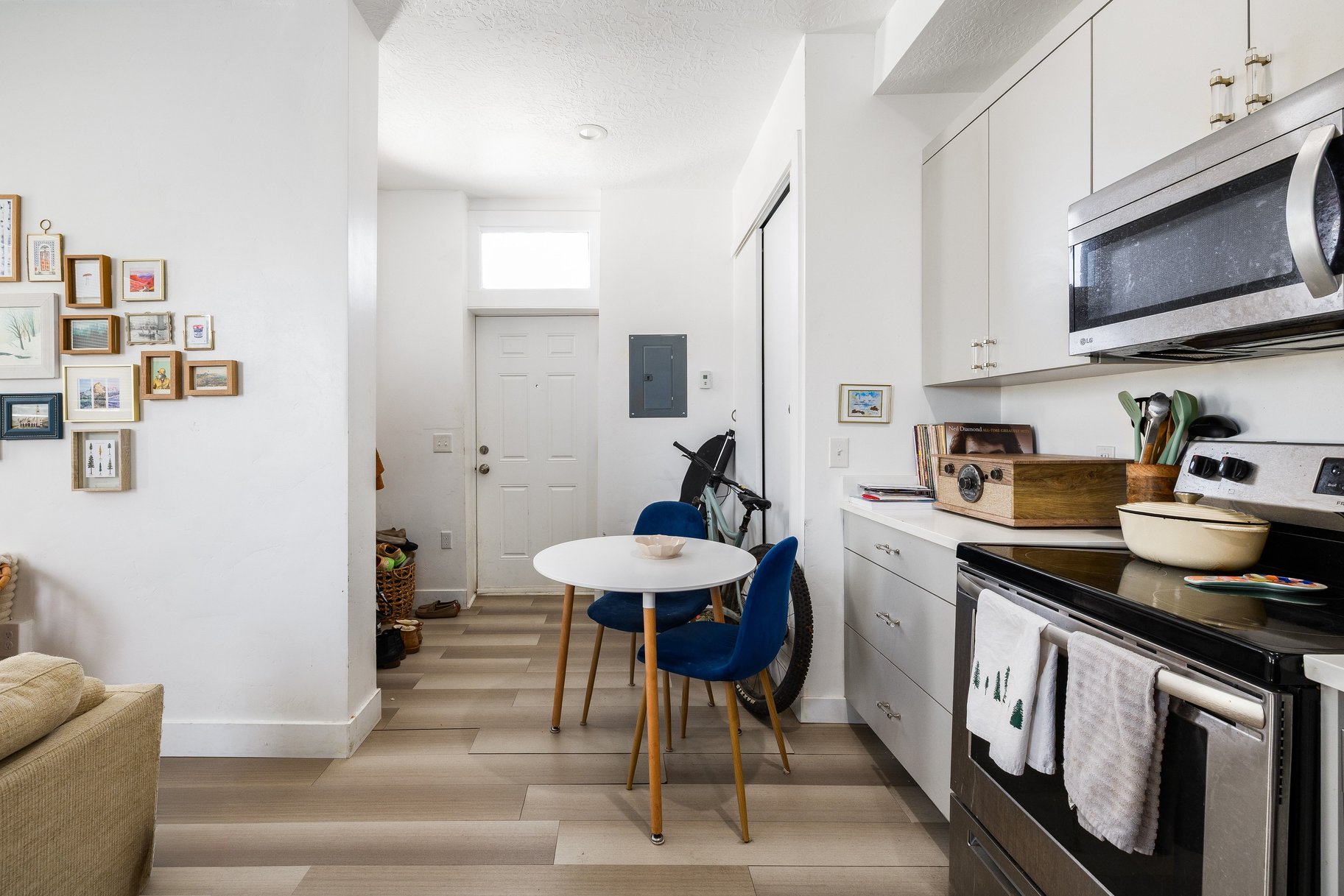  Turn-Key Liberty Park Fourplex  Strong & Consistent Rental Income - 物件實景
