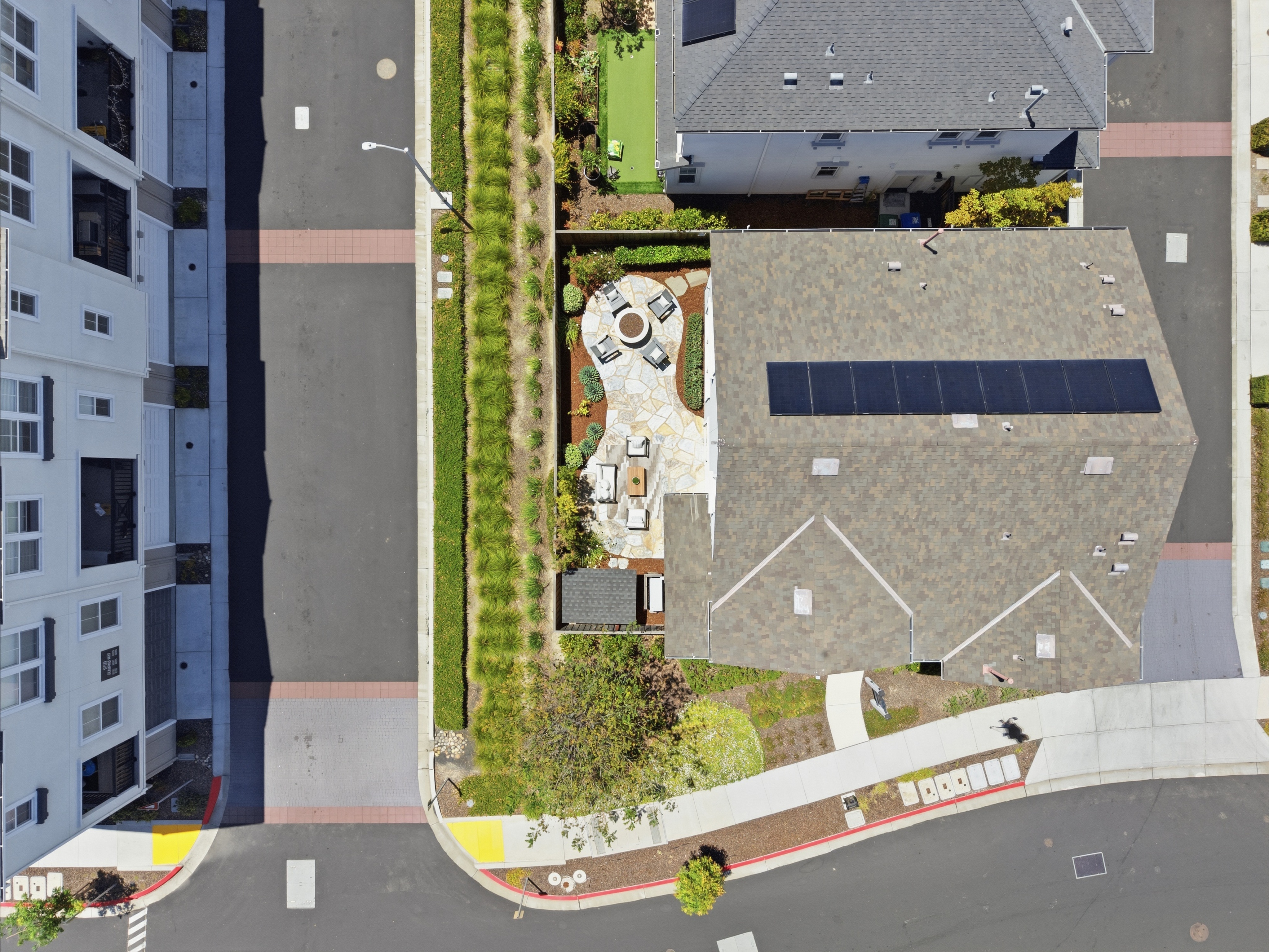  Designer Upgraded Residence in a Coveted Corner Setting - 物件實景
