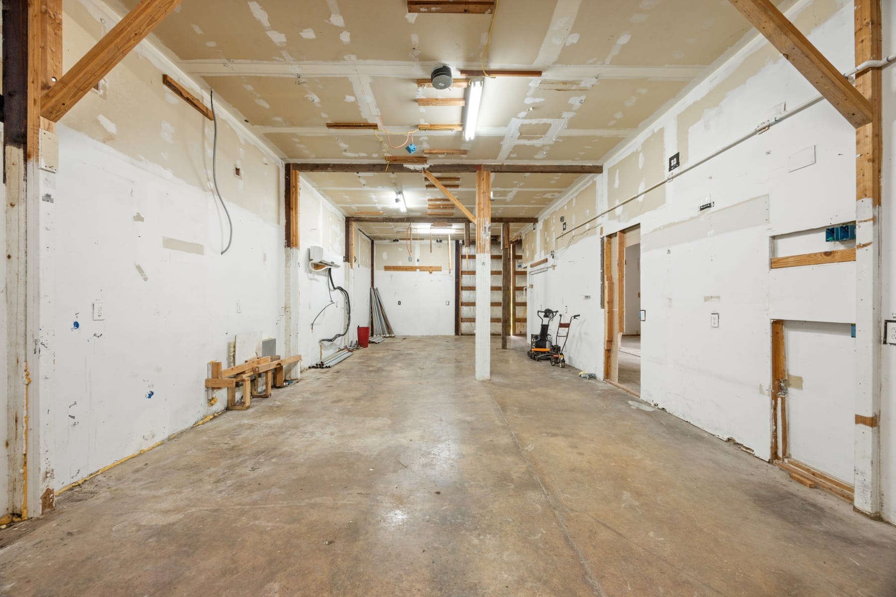  15693 S HIDDEN RD Mulino, OR 97042 - 物件實景
