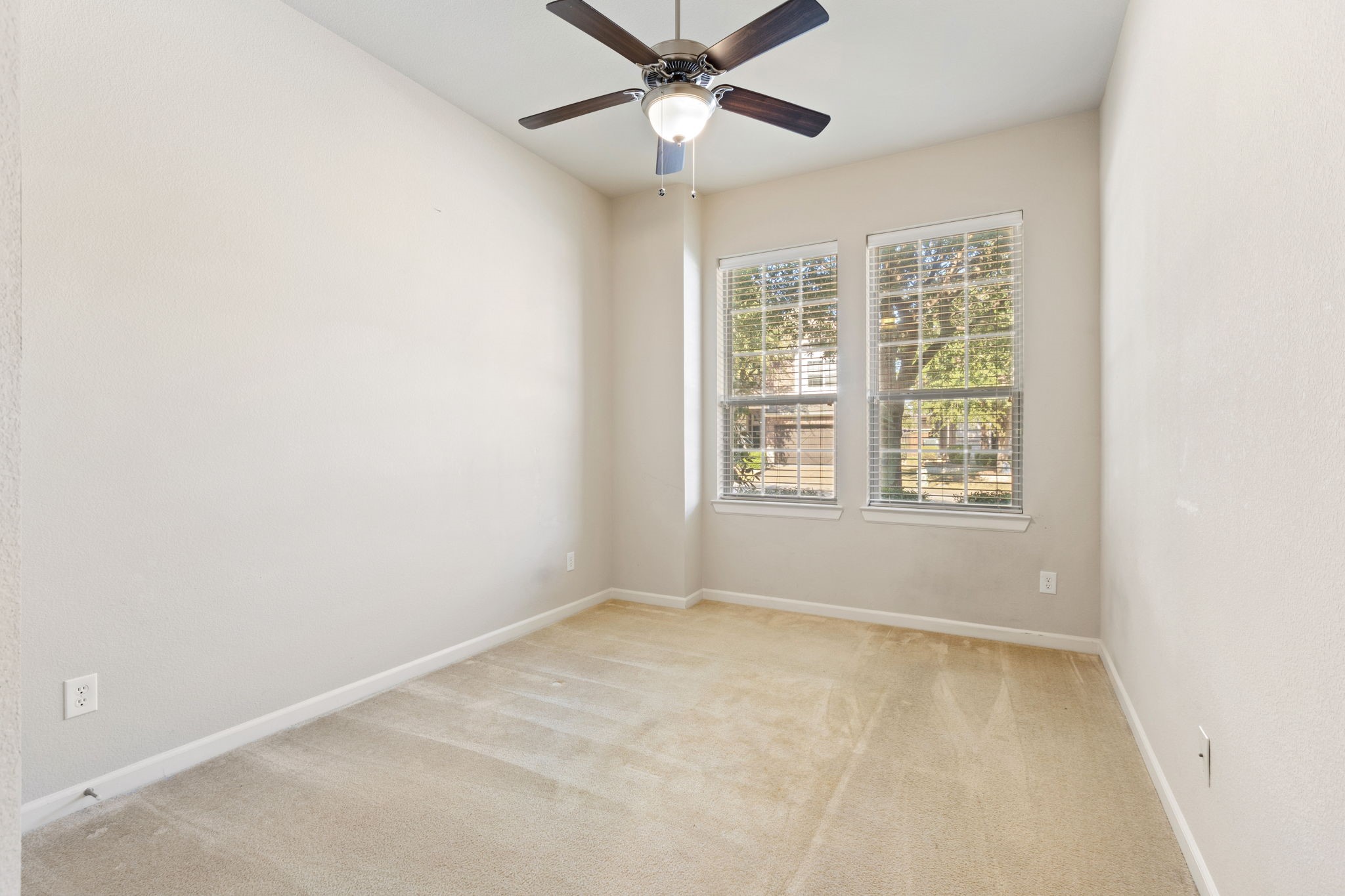 Lewisville, Texas, 75056, United States, 4 Bedrooms Bedrooms, ,3 BathroomsBathrooms,Residential,For Sale,1989126