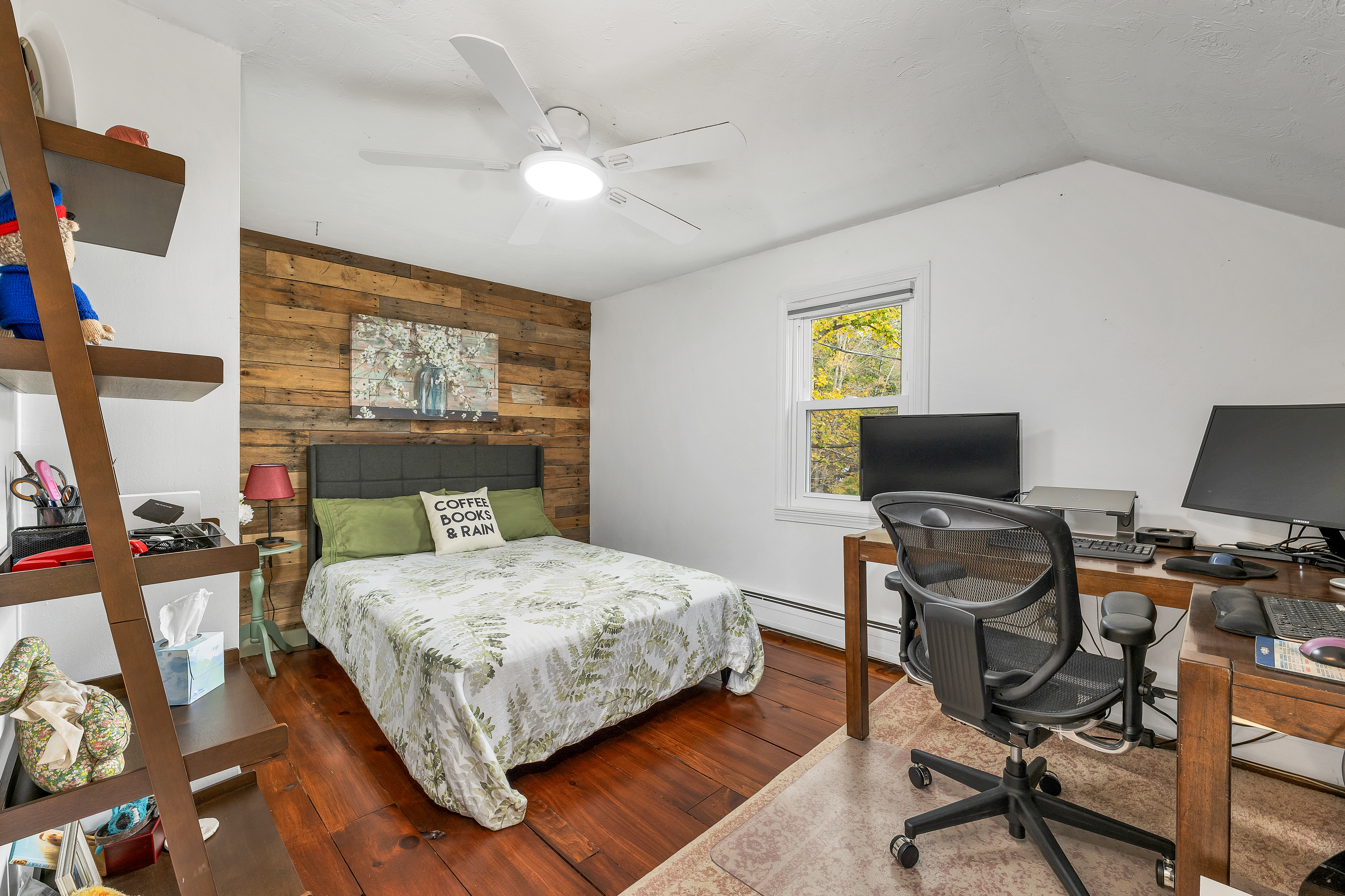 New Hampton, New Hampshire, 03256, United States, 3 Bedrooms Bedrooms, ,2 BathroomsBathrooms,Residential,For Sale,1976392