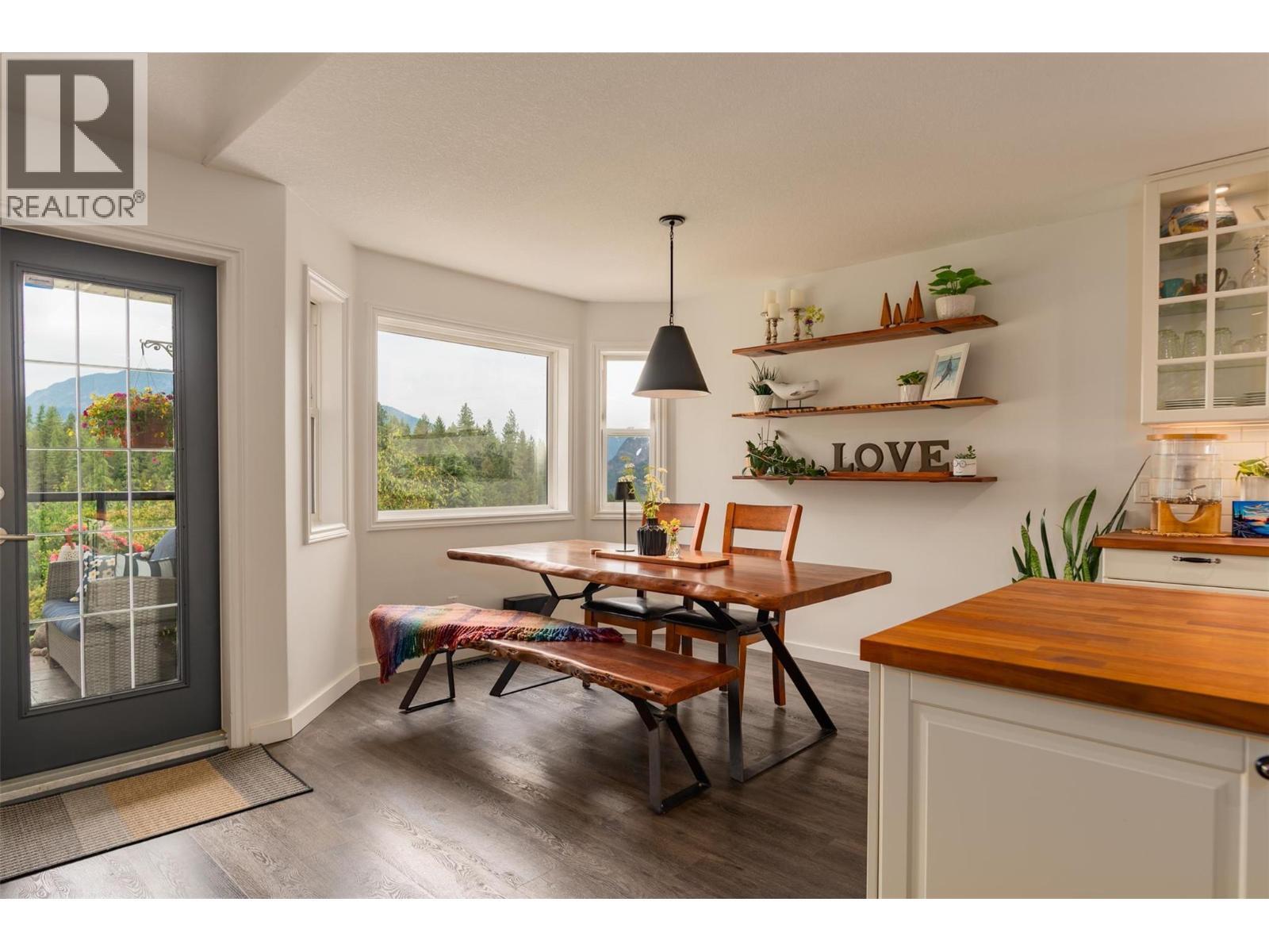 CASTLEGAR, British Columbia, V1N 3Z1, CA, 5 Bedrooms Bedrooms, ,3 BathroomsBathrooms,Residential,For Sale,1918005