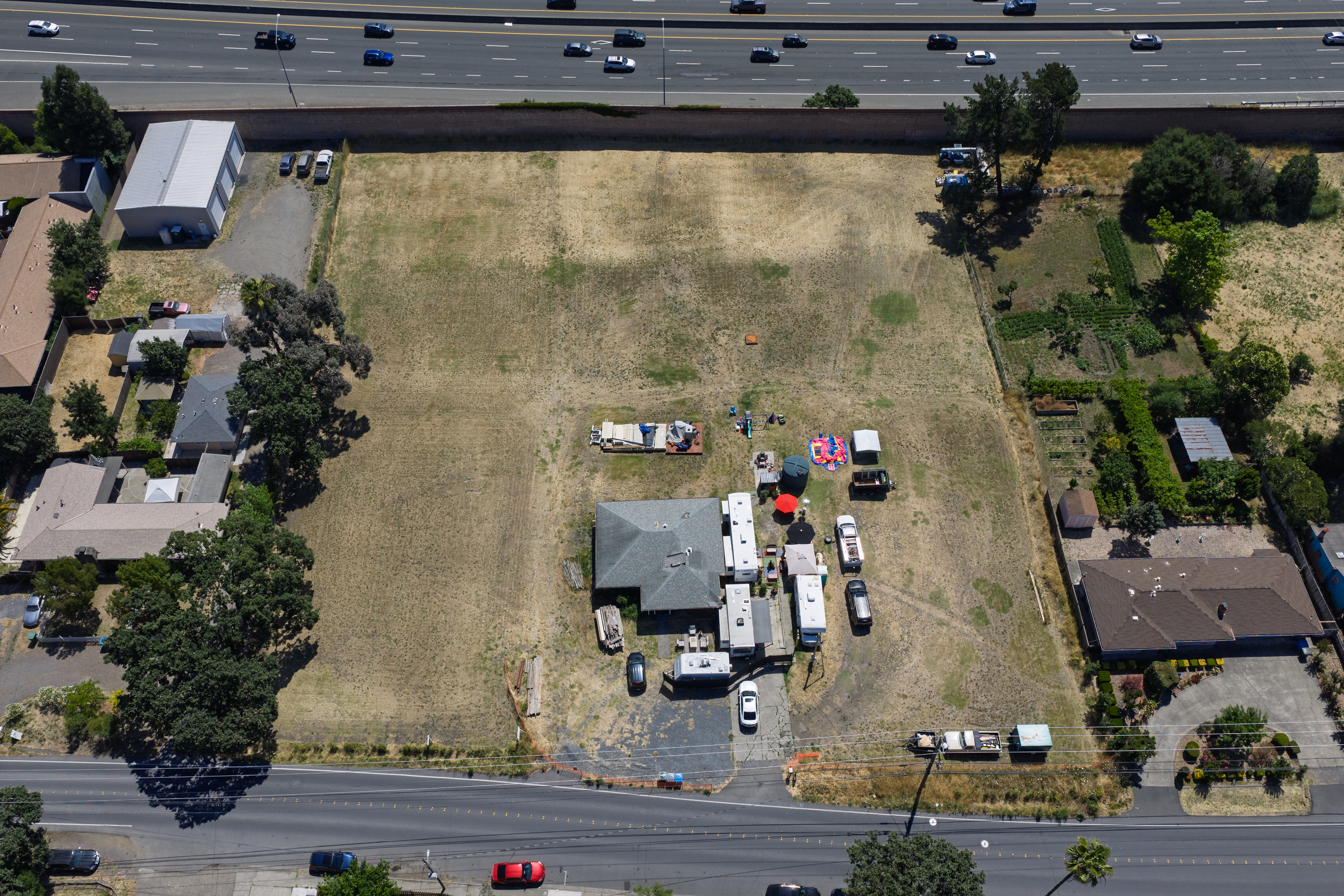  2180 Corby Avenue, Santa Rosa, CA 95407 - 物件實景
