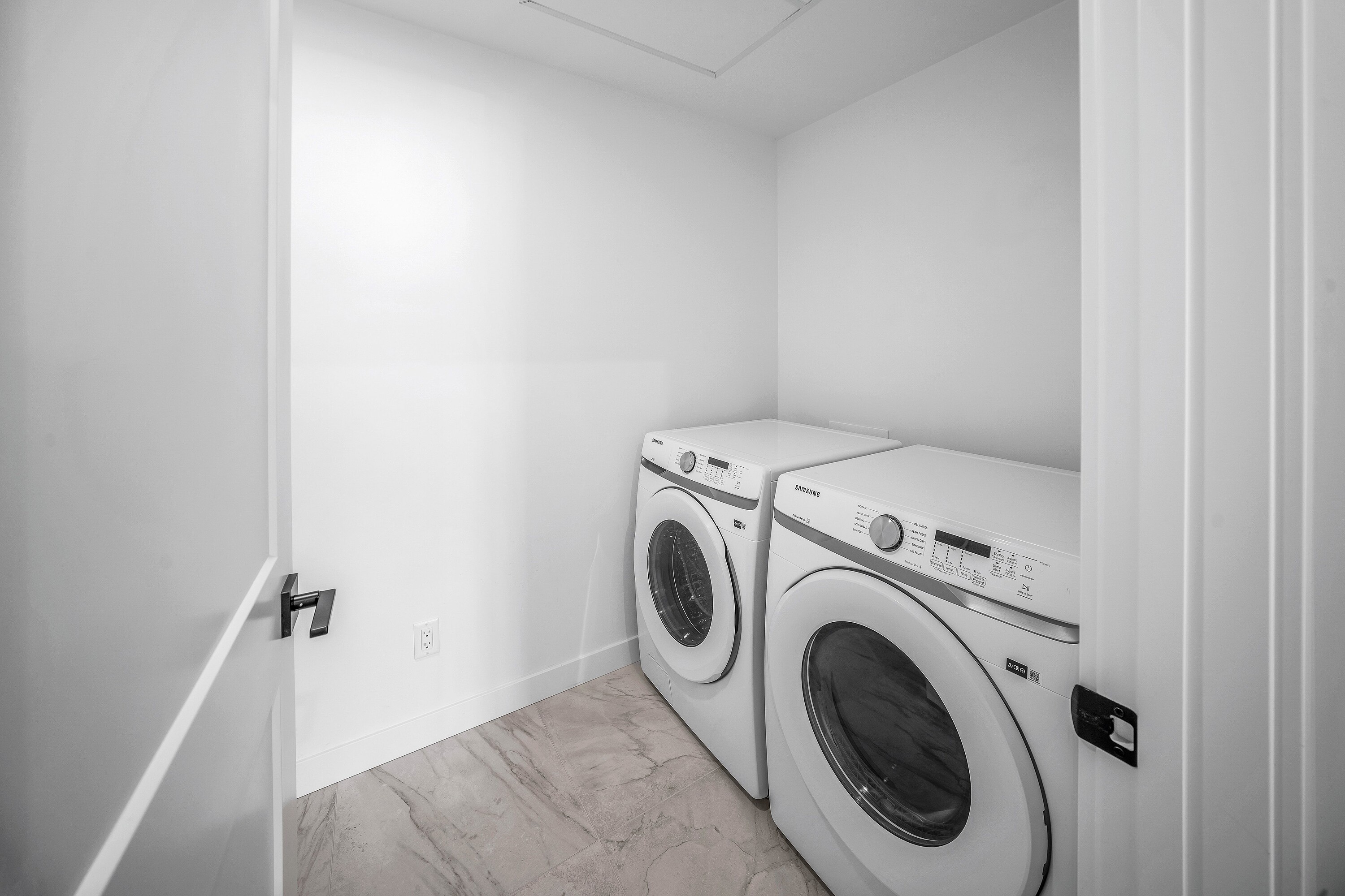 New Construction Apartment - 物件實景