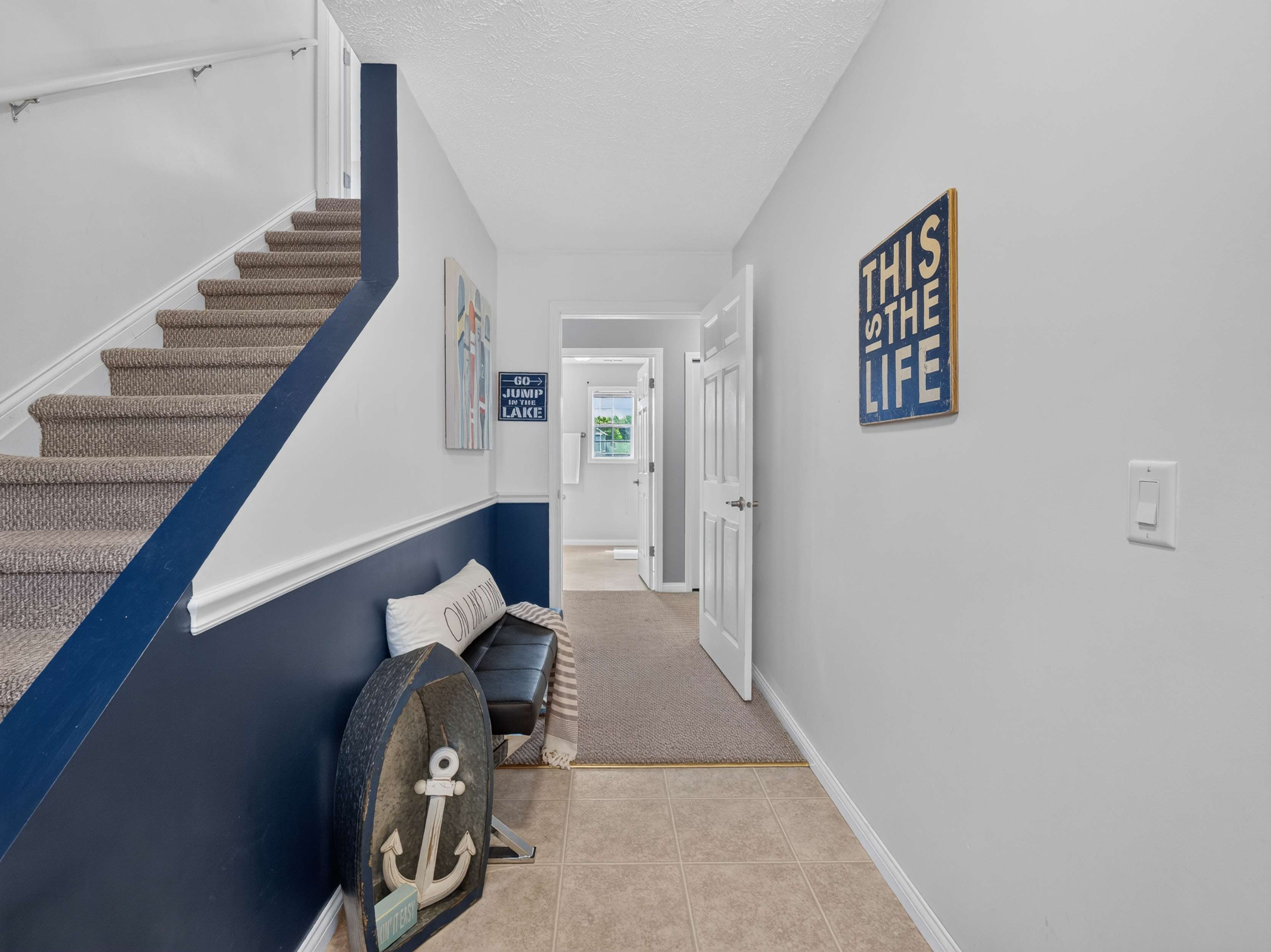  Spacious Channel-Front Home Off Lake Wawasee - 物件實景