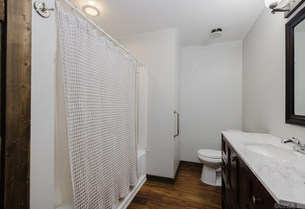 Benton, Arkansas, 72015, United States, 4 Bedrooms Bedrooms, ,3 BathroomsBathrooms,Residential,For Sale,1978701