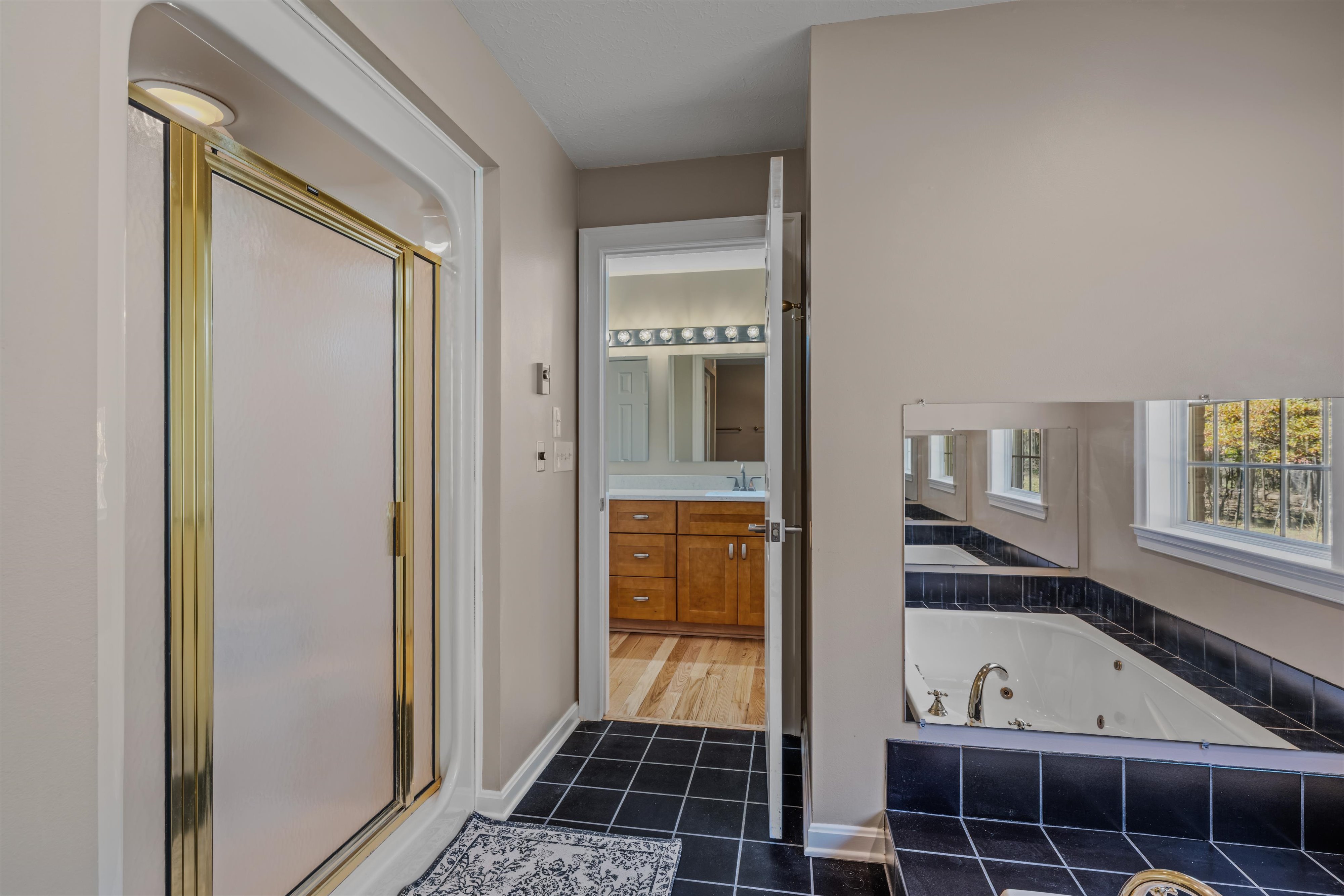 Martinsburg, West Virginia, 25403, United States, 3 Bedrooms Bedrooms, ,Residential,For Sale,1998035