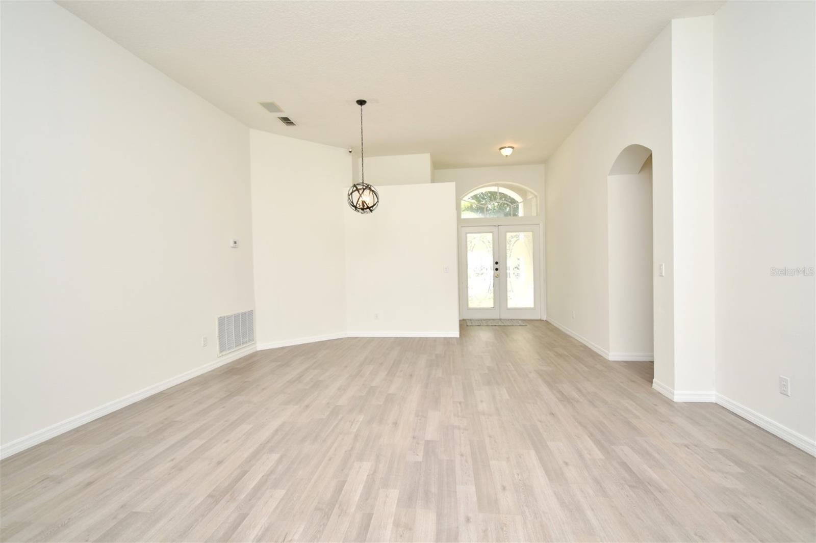 ORLANDO, Florida, 32836, United States, 4 Bedrooms Bedrooms, ,2 BathroomsBathrooms,Residential,For Sale,1922100