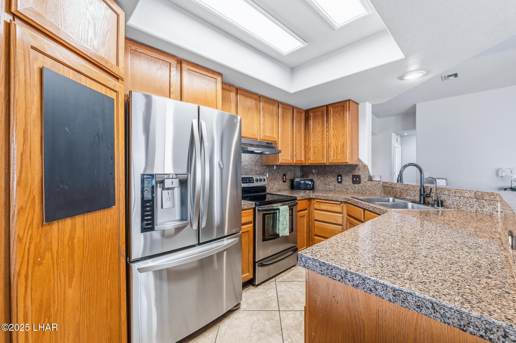 Lake Havasu City, Arizona, 86404, United States, 4 Bedrooms Bedrooms, ,2 BathroomsBathrooms,Residential,For Sale,2002177