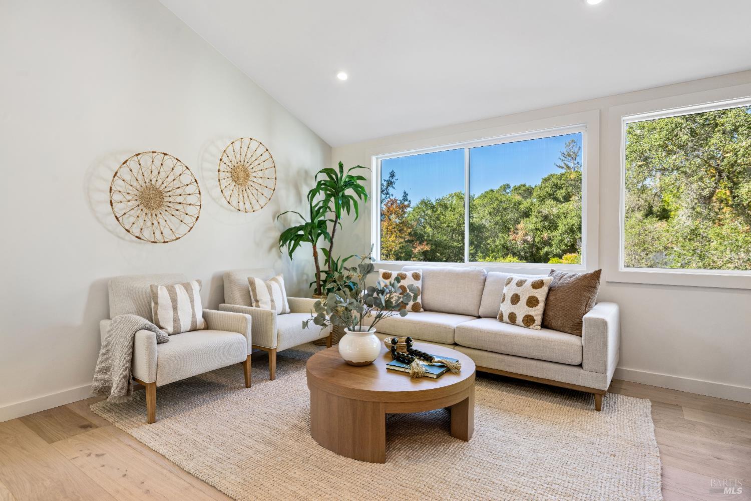 Sonoma, California, 95476, United States, 3 Bedrooms Bedrooms, ,3 BathroomsBathrooms,Residential,For Sale,1976344