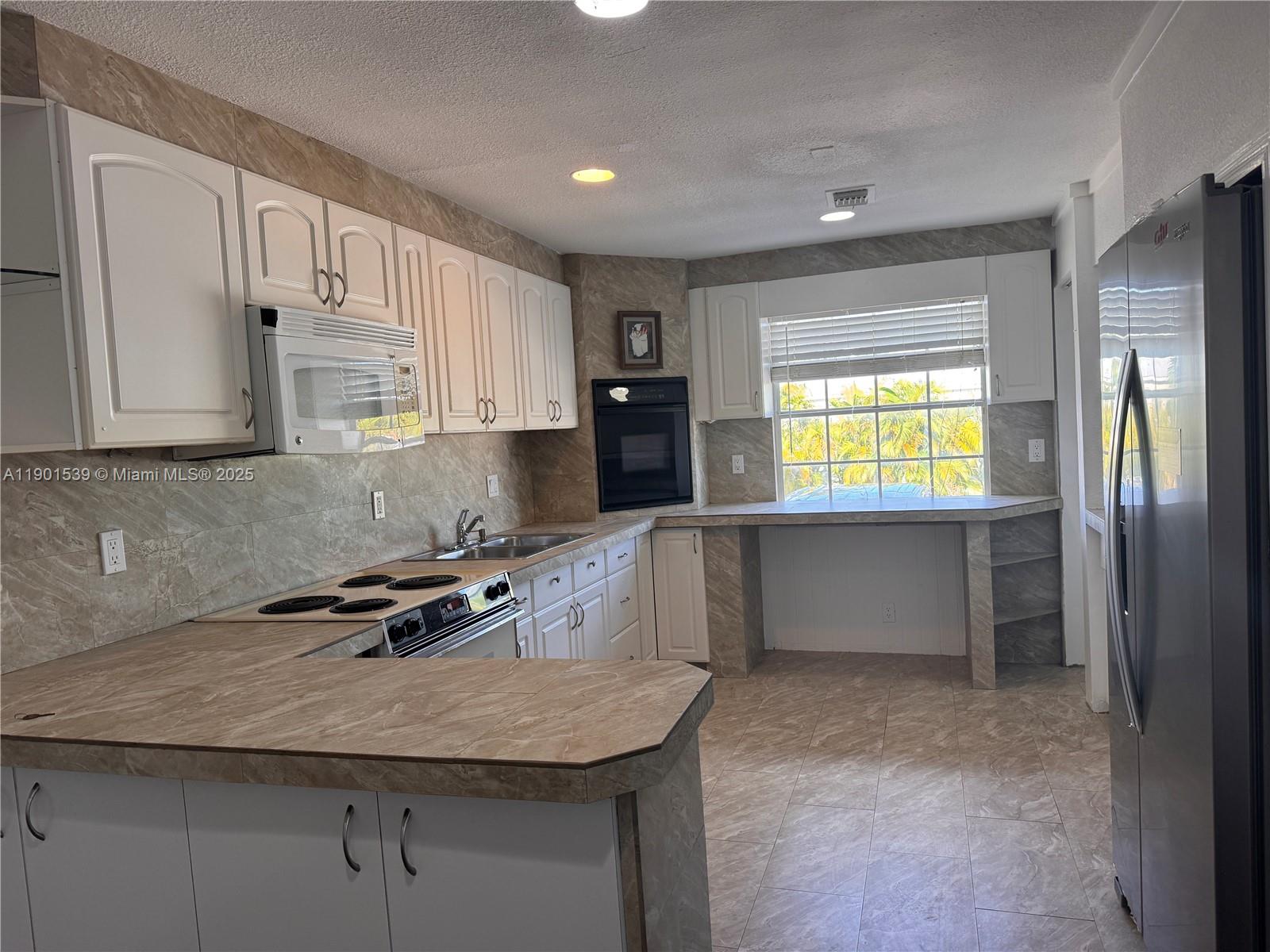 Plantation Rd, Key Largo, FL 33037 #1