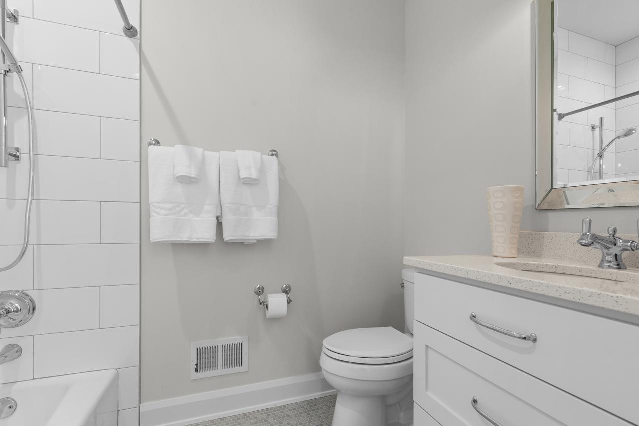 Victoria, Minnesota, 55331, United States, 5 Bedrooms Bedrooms, ,3 BathroomsBathrooms,Residential,For Sale,1994848