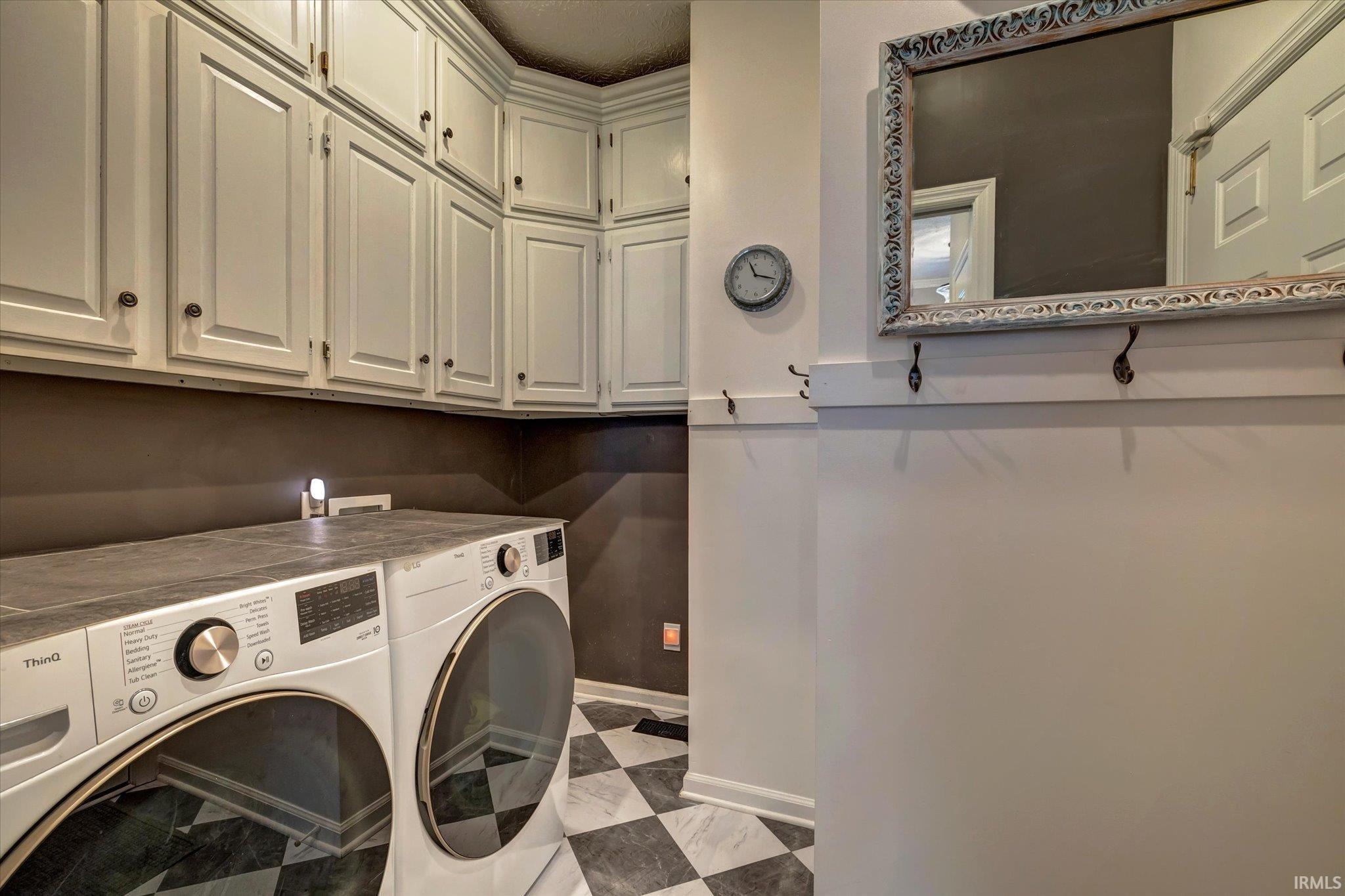 Bloomington, Indiana, 47401, United States, 4 Bedrooms Bedrooms, ,4 BathroomsBathrooms,Residential,For Sale,1978247