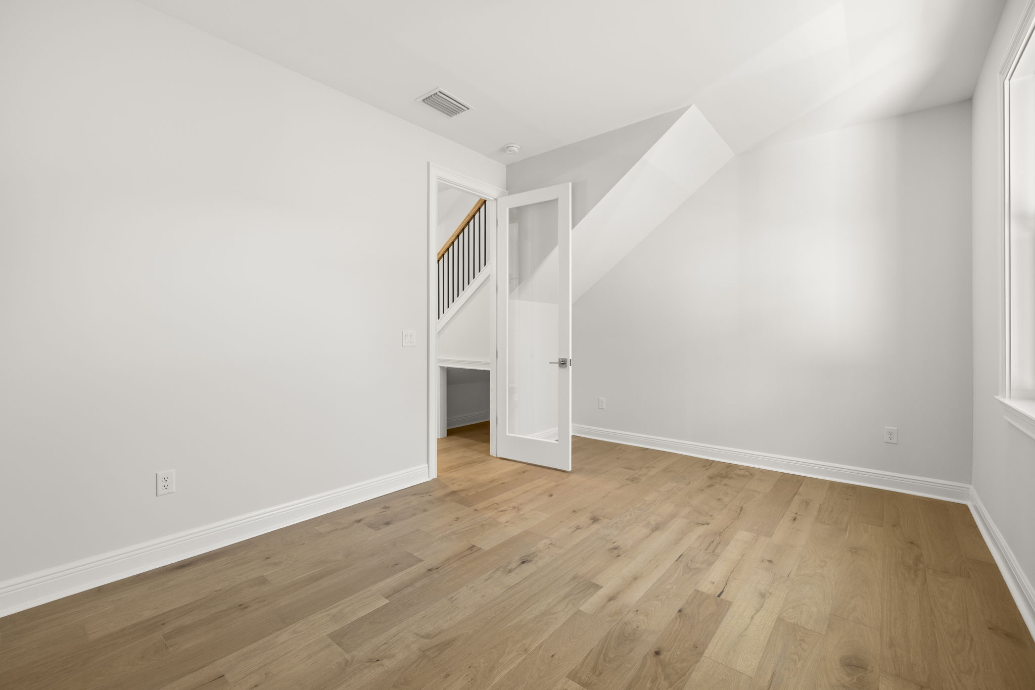 Tampa, Florida, 33629, United States, 4 Bedrooms Bedrooms, ,5 BathroomsBathrooms,Residential,For Sale,1986132