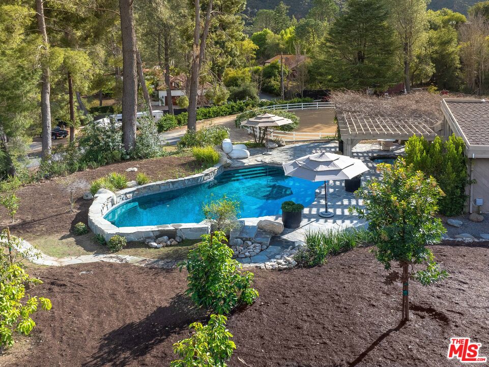 Calabasas, California, 91302, United States, 3 Bedrooms Bedrooms, ,2 BathroomsBathrooms,Residential,For Sale,1723181