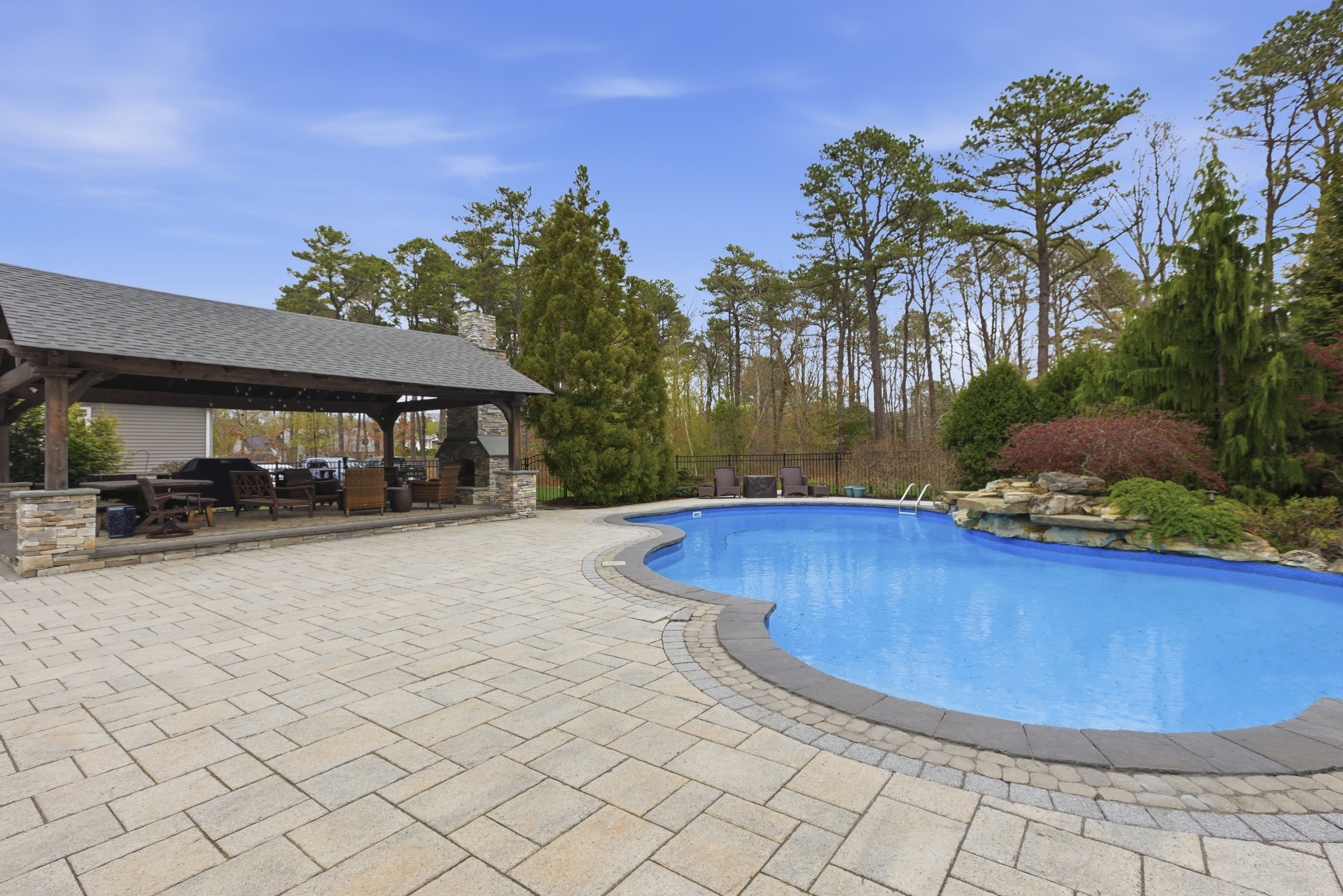  103 Pine Street, Port Jefferson Station, NY, 11776 - 物件實景