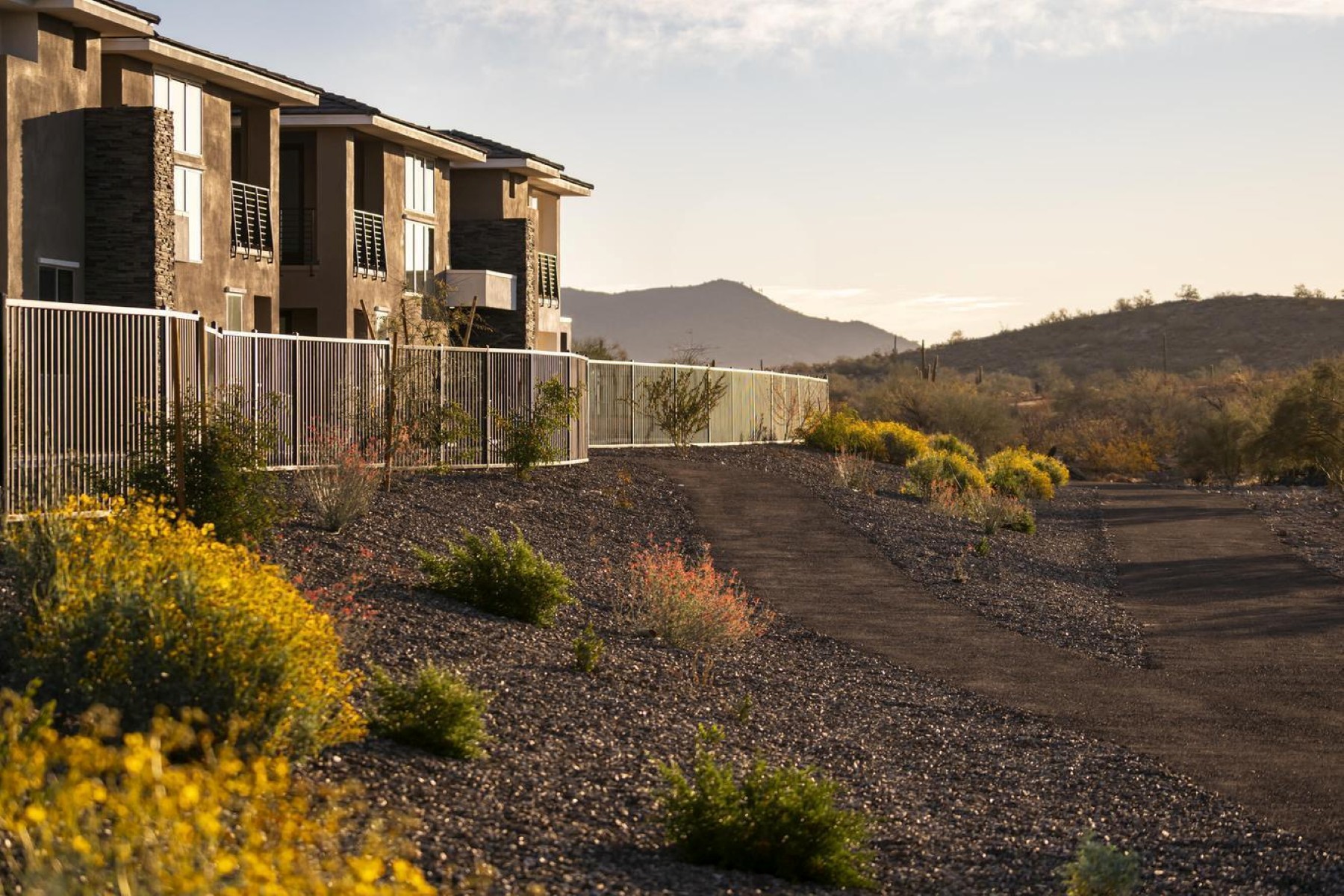  2121 W Sonoran Desert Drive  Phoenix, AZ - 物件實景