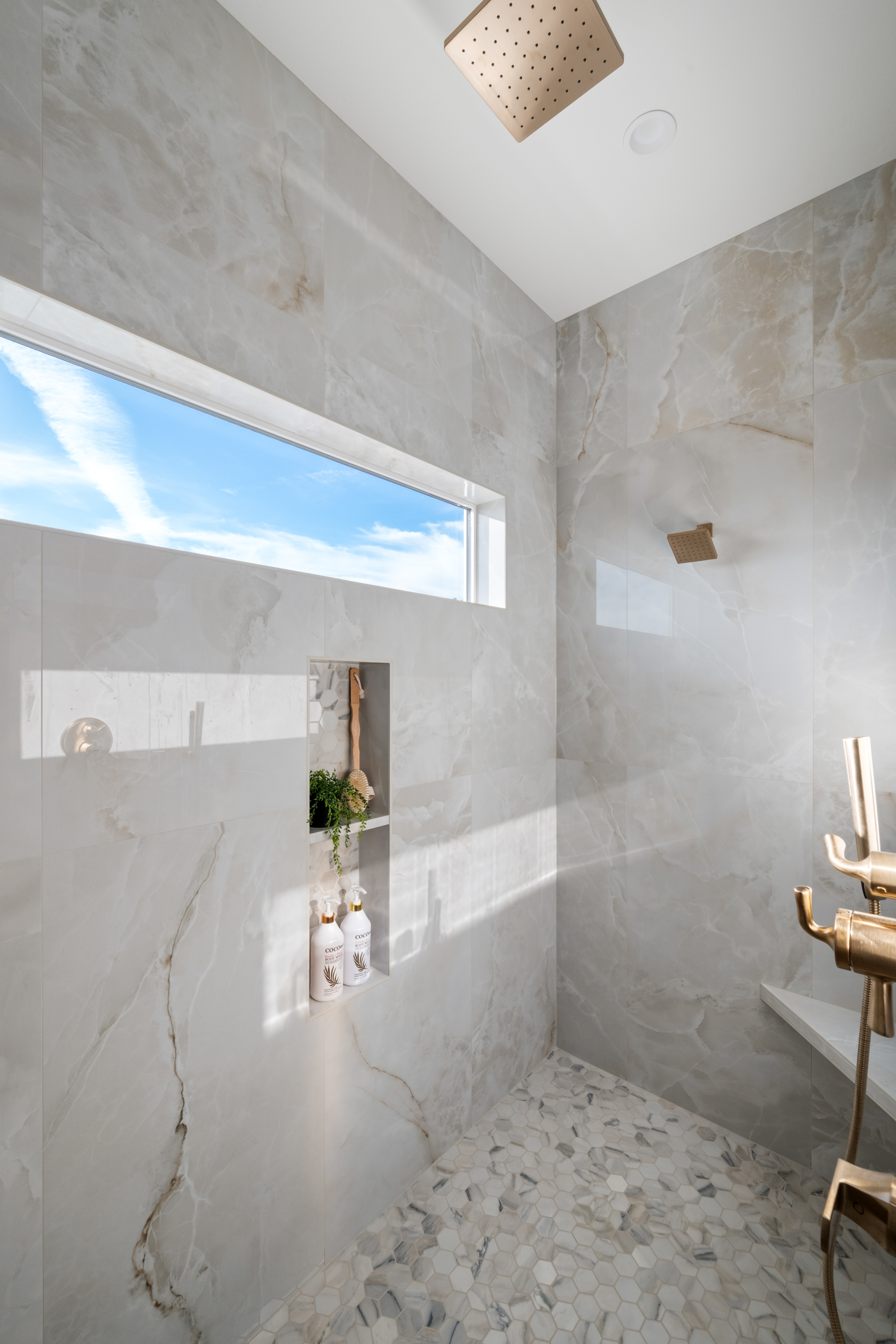  Step Into Elevated New Construction at The Dwellings - 物件實景