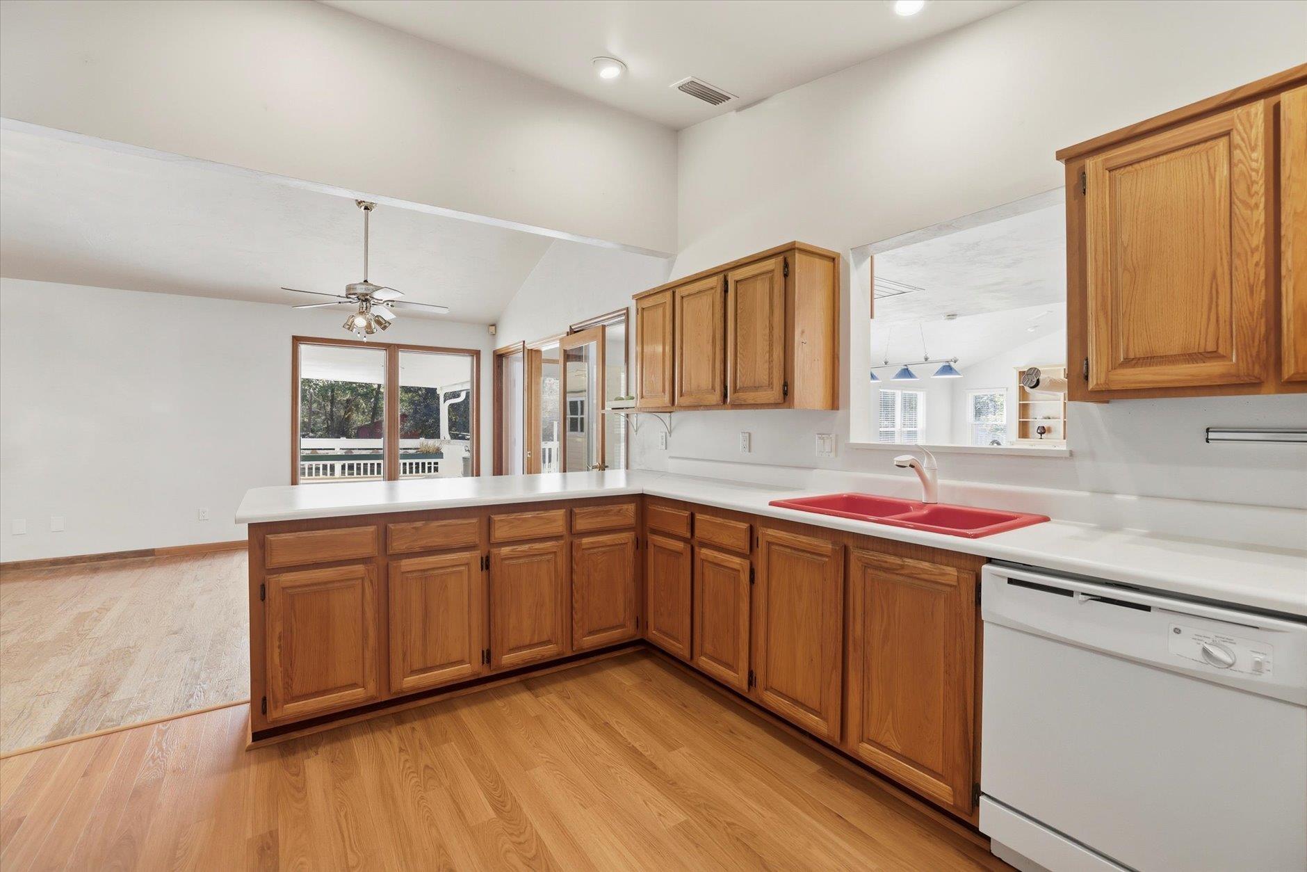 Tallahassee, Florida, 32303, United States, 4 Bedrooms Bedrooms, ,3 BathroomsBathrooms,Residential,For Sale,1964898