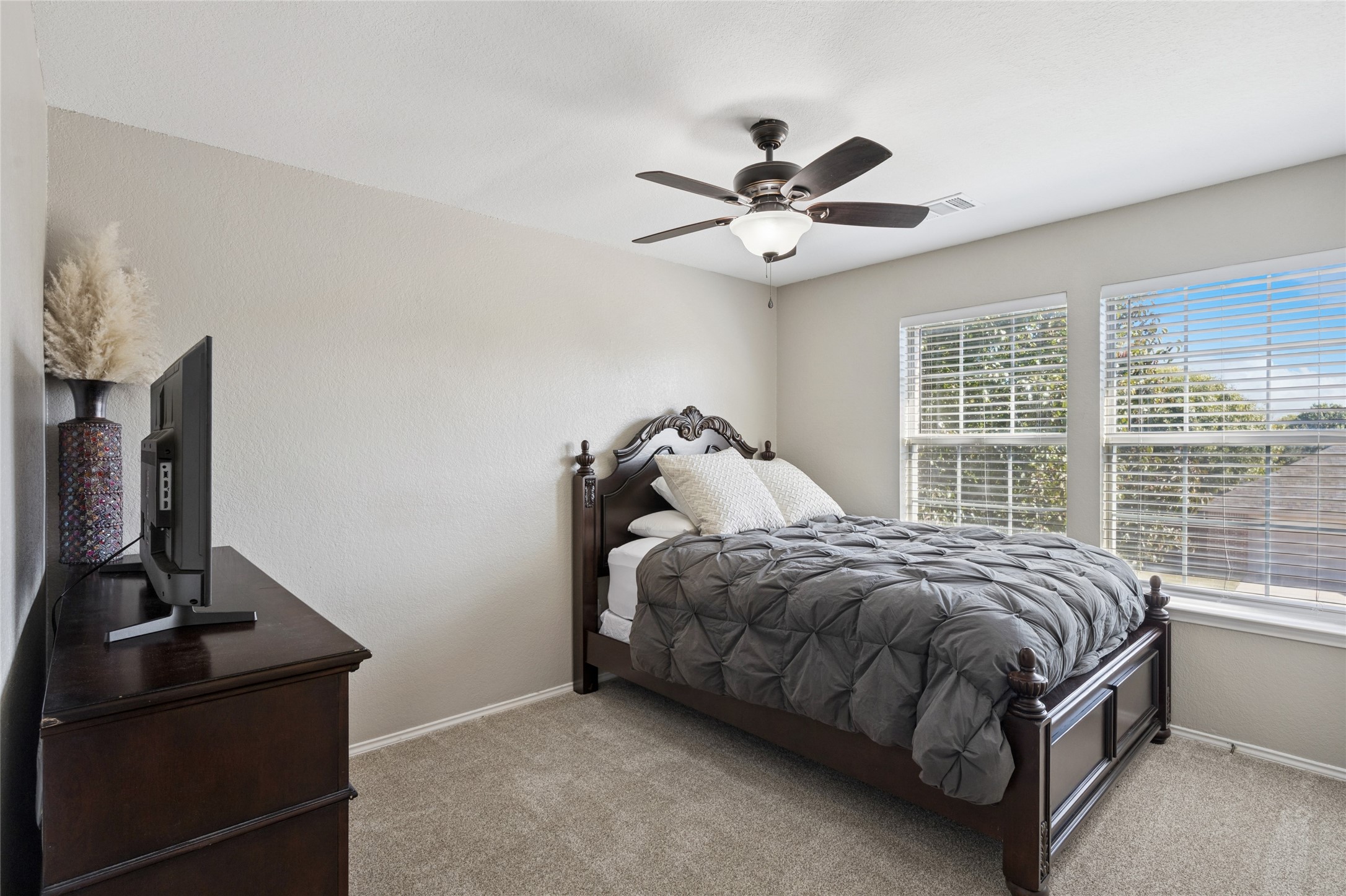 Keller, Texas, 76248, United States, 5 Bedrooms Bedrooms, ,3 BathroomsBathrooms,Residential,For Sale,1988935