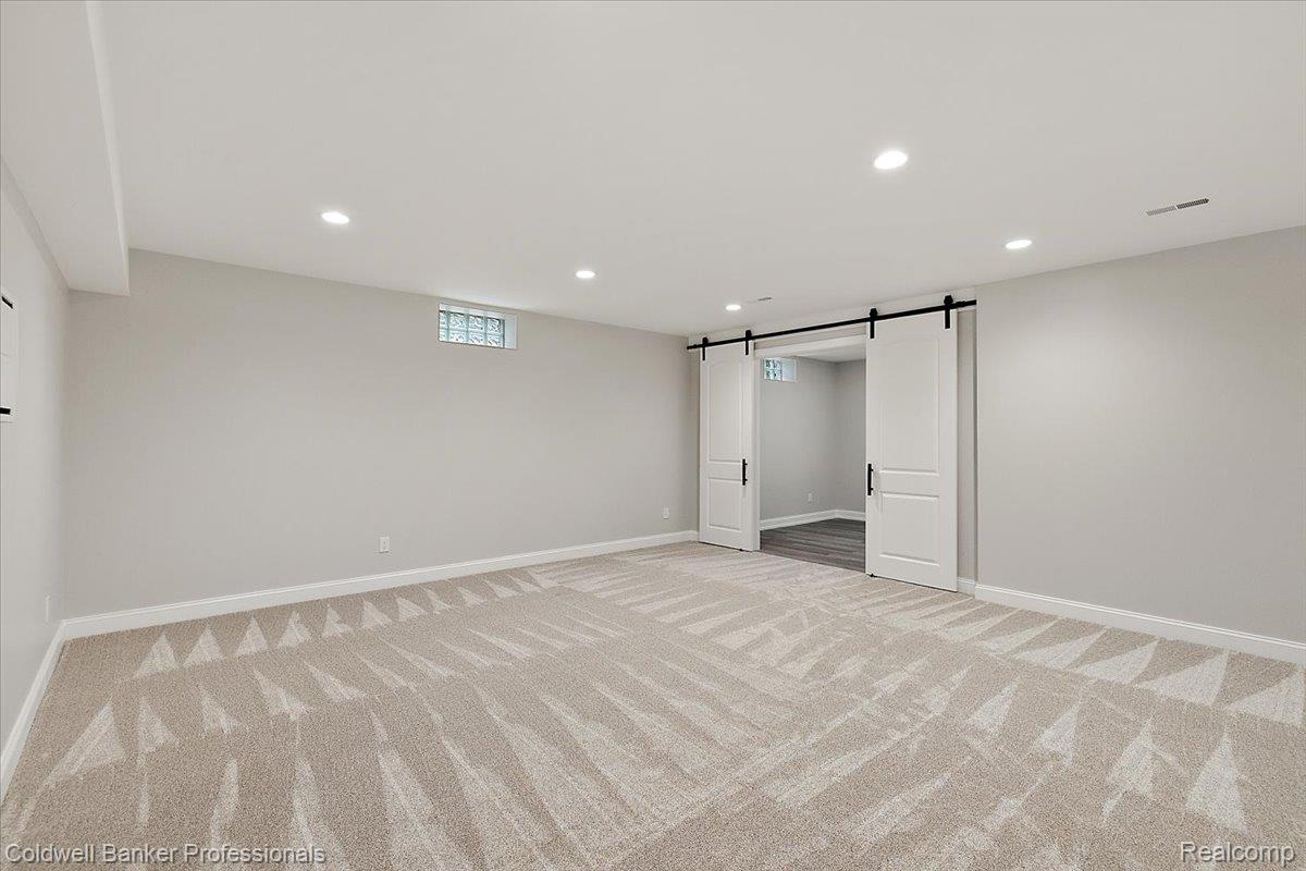 Plymouth, Michigan, 48170, United States, 4 Bedrooms Bedrooms, ,4 BathroomsBathrooms,Residential,For Sale,1986255