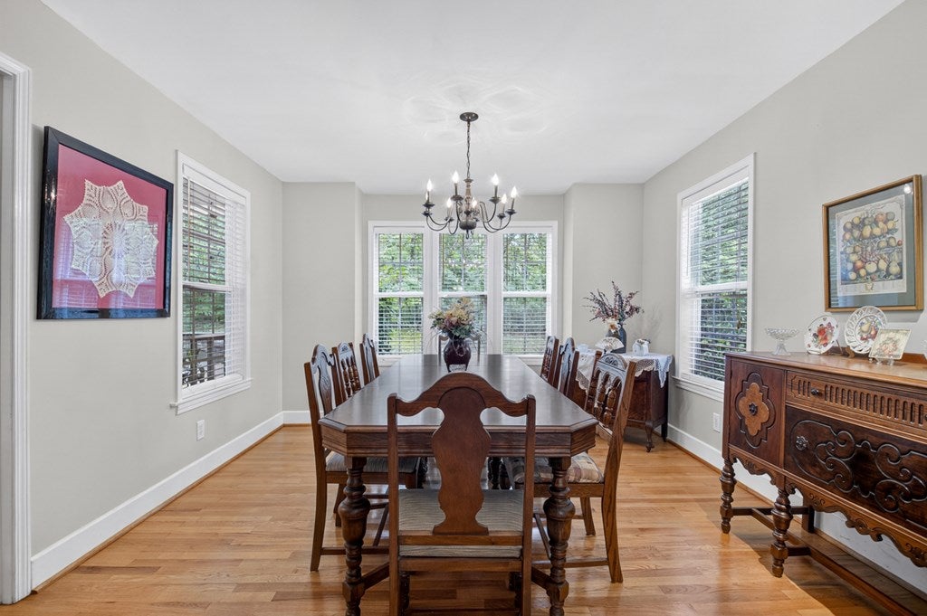 Talking Rock, Georgia, 30175, United States, 5 Bedrooms Bedrooms, ,4 BathroomsBathrooms,Residential,For Sale,1848832
