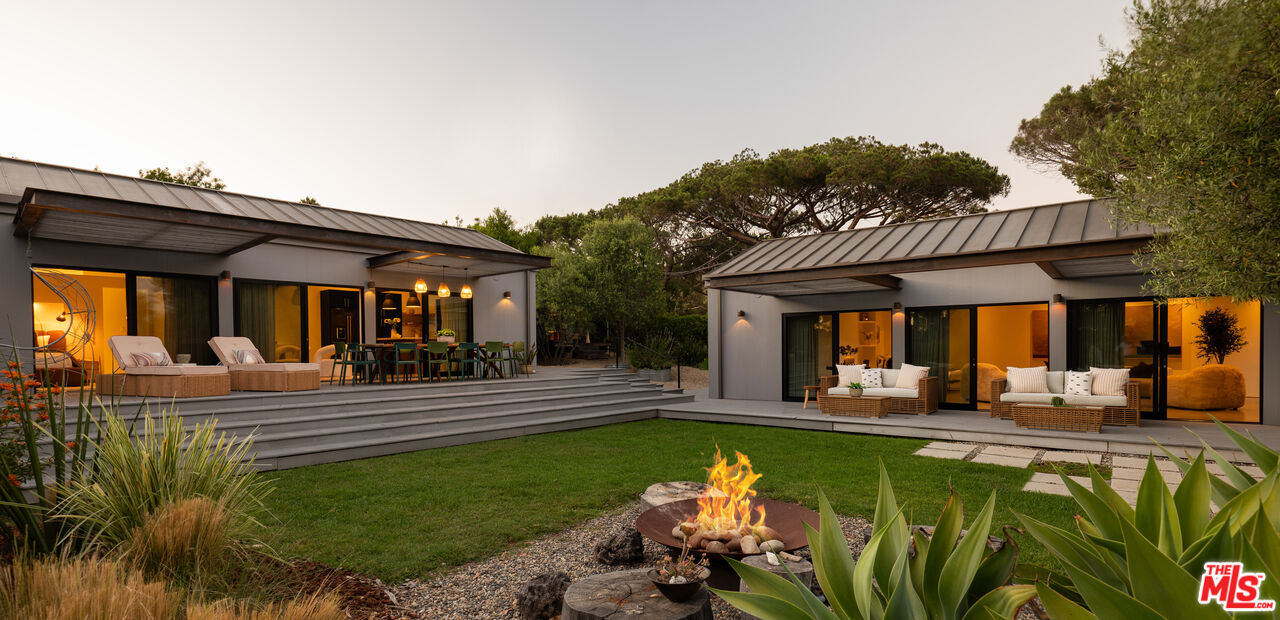 Malibu, California, 90265, United States, 5 Bedrooms Bedrooms, ,5 BathroomsBathrooms,Residential,For Sale,1918690