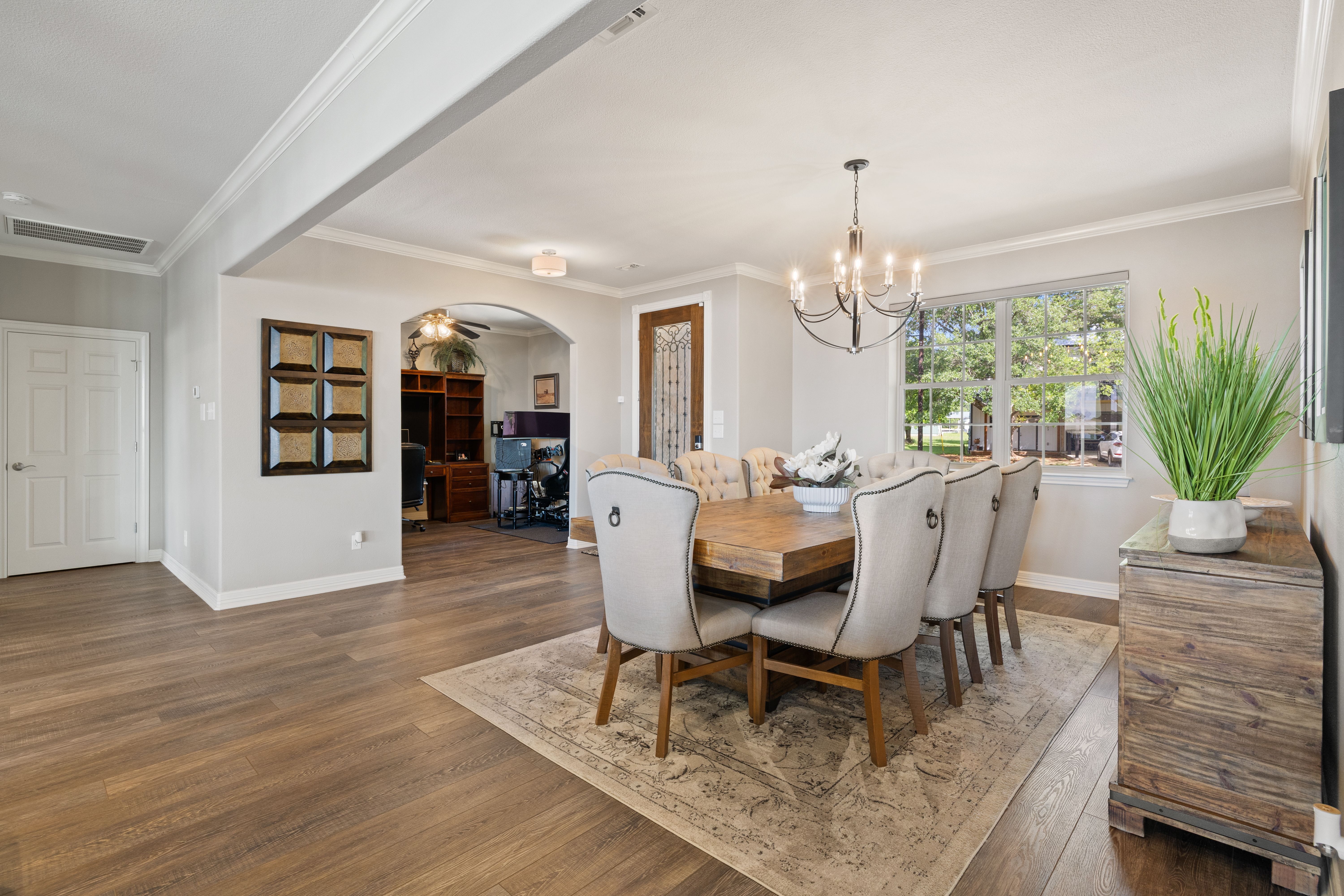  402 S. Shorewood Dr on Lake LBJ - 物件實景