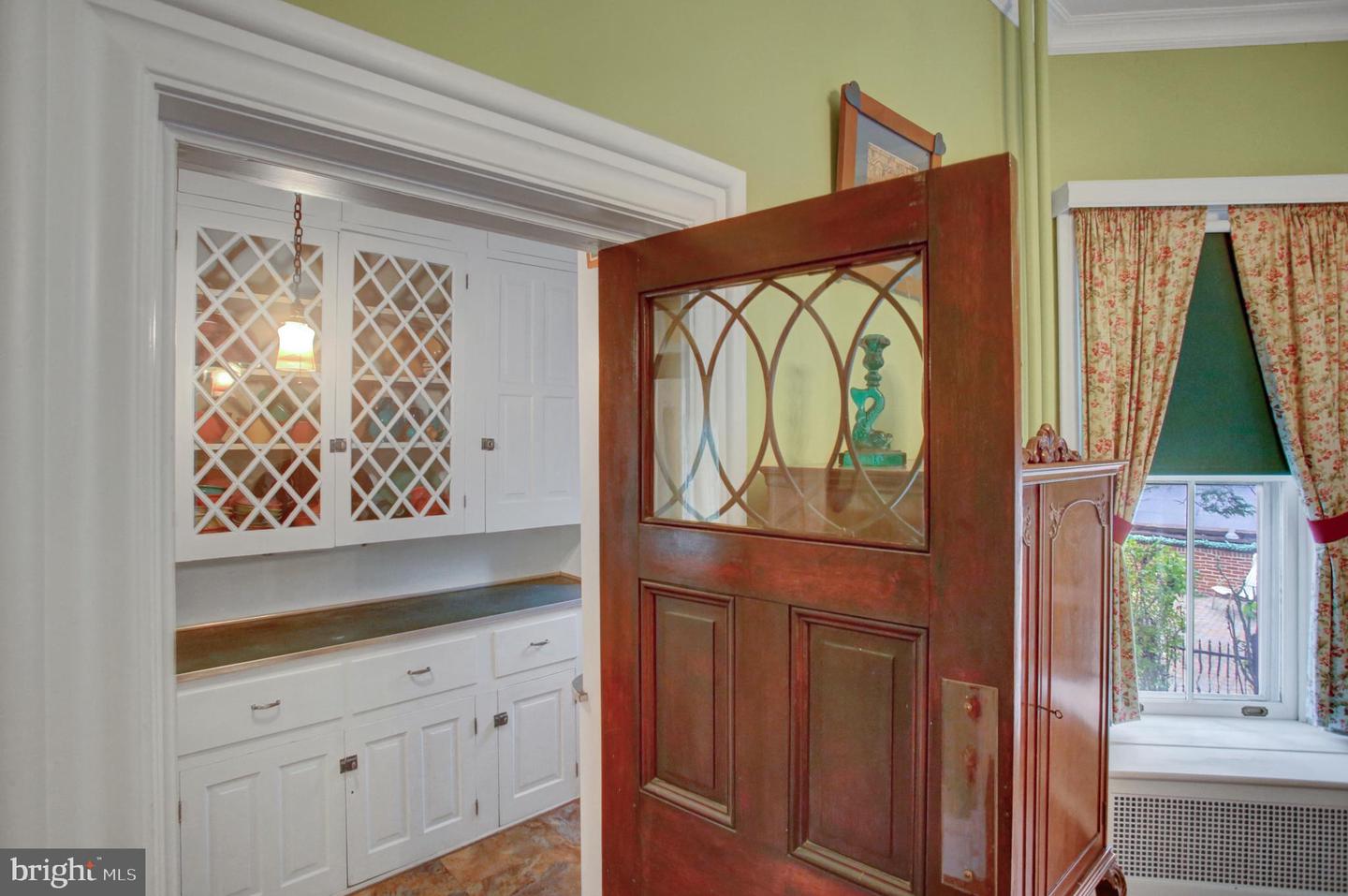 144 W Main Street, Waynesboro, Pennsylvania, 17268, United States, 7 Bedrooms Bedrooms, ,4 BathroomsBathrooms,Residential,For Sale,144 W Main Street,1662574