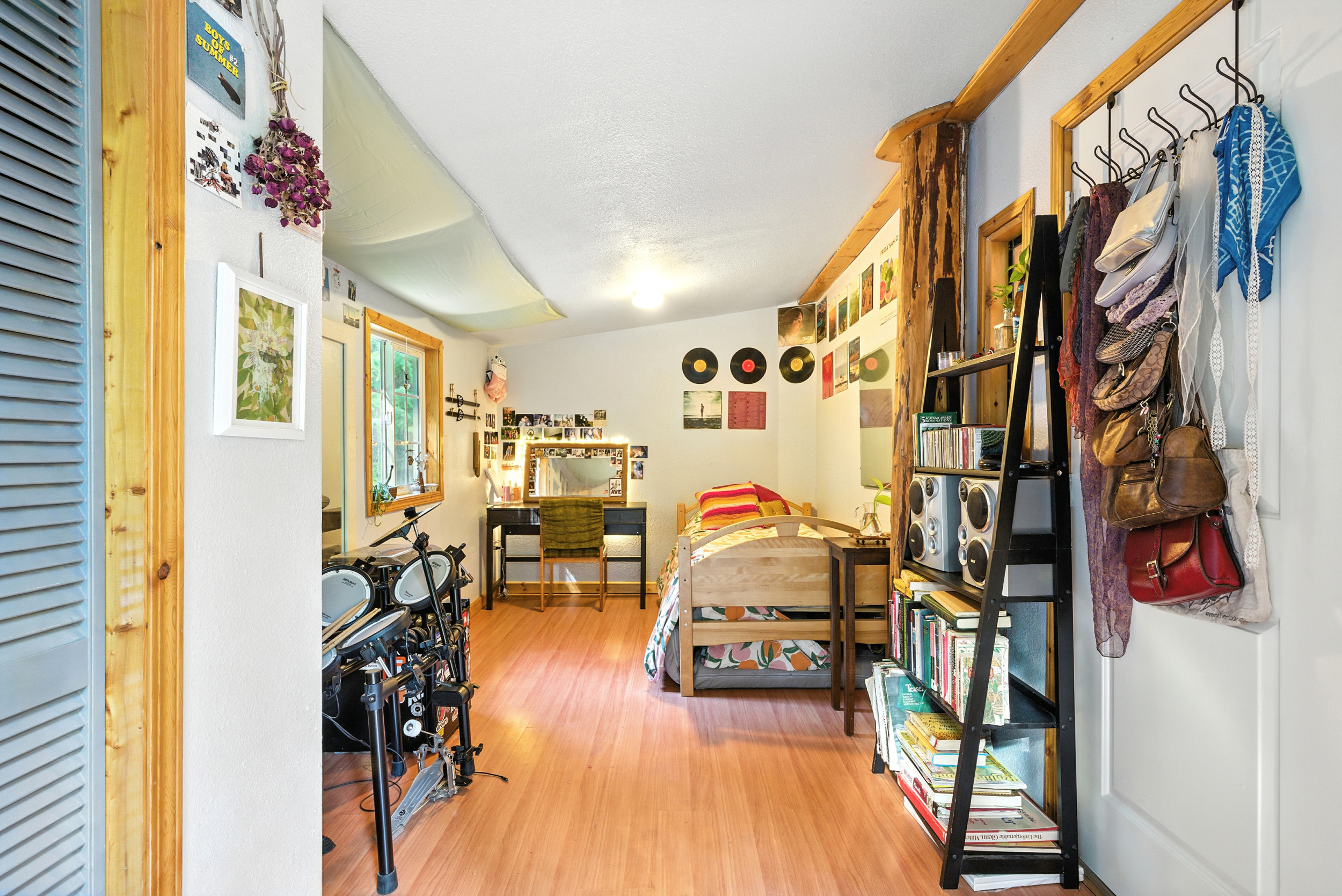 Sandpoint, Idaho, 83864, United States, 2 Bedrooms Bedrooms, ,2 BathroomsBathrooms,Residential,For Sale,2006058