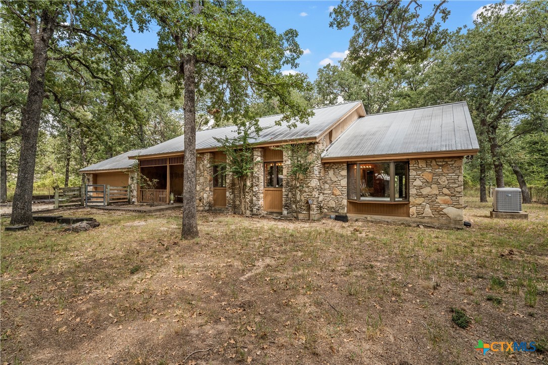 Holland, Texas, 76534, United States, 3 Bedrooms Bedrooms, ,2 BathroomsBathrooms,Residential,For Sale,1933257
