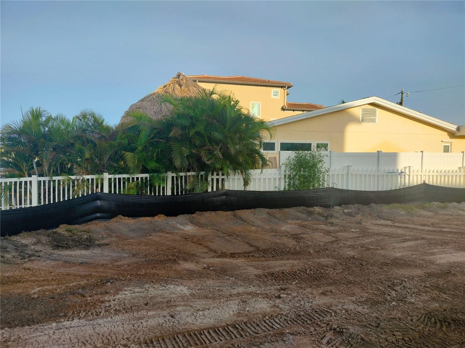 REDINGTON BEACH, Florida, 33708, United States, 1 Bedroom Bedrooms, ,1 BathroomBathrooms,Residential,For Sale,1731991