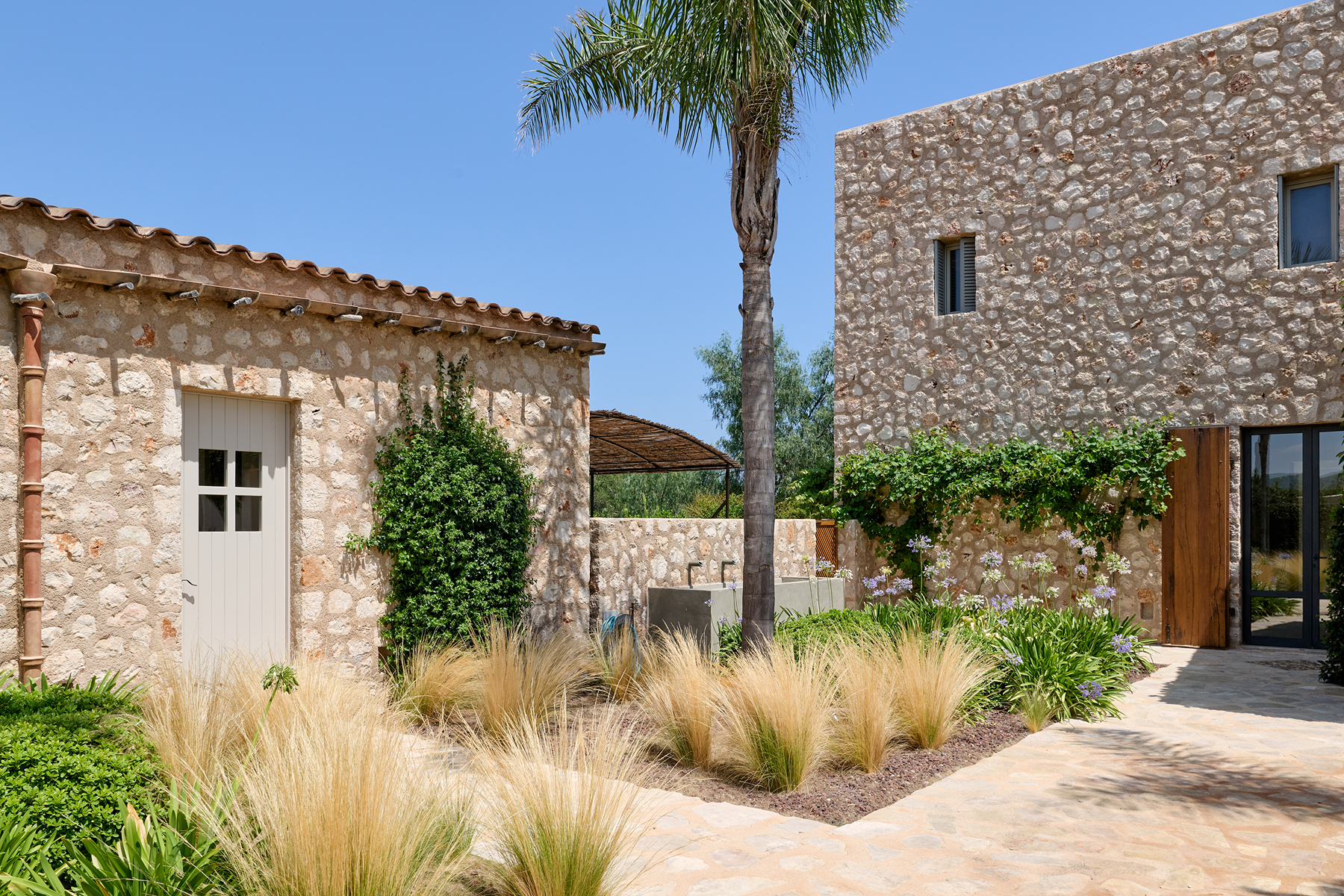  Mallorcan estate with pool and sea views in Portocolom, Mallorca - 物件實景