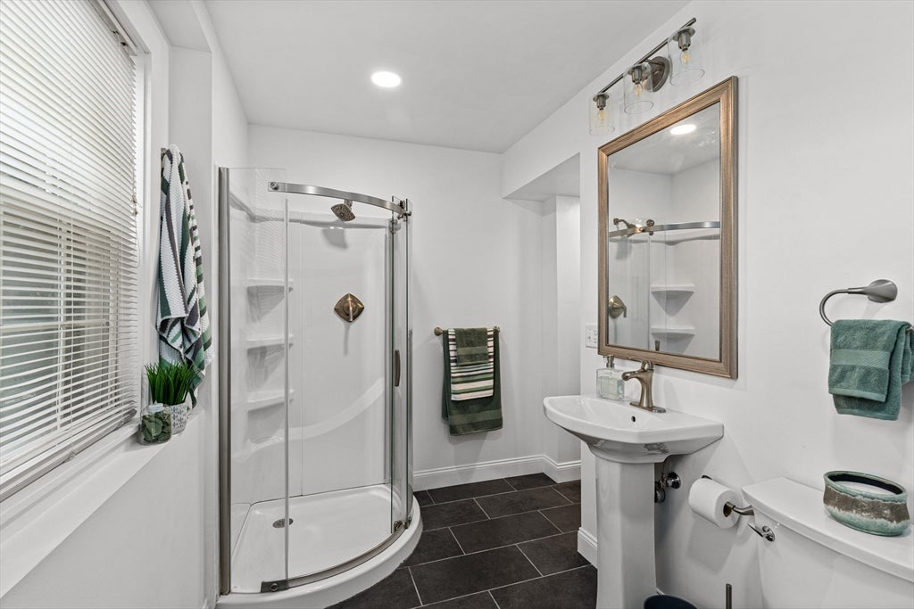 Plymouth, Massachusetts, 02360, United States, 3 Bedrooms Bedrooms, ,2 BathroomsBathrooms,Residential,For Sale,1982553