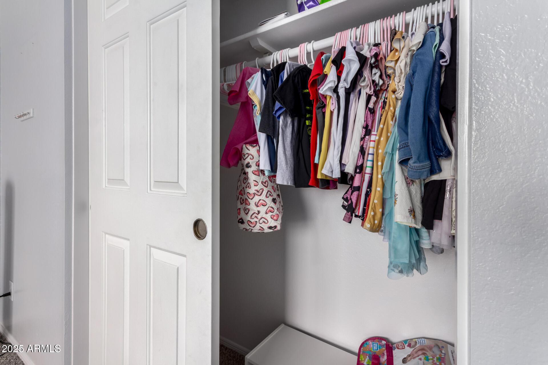 Glendale, Arizona, 85302, United States, 4 Bedrooms Bedrooms, ,4 BathroomsBathrooms,Residential,For Sale,1977849