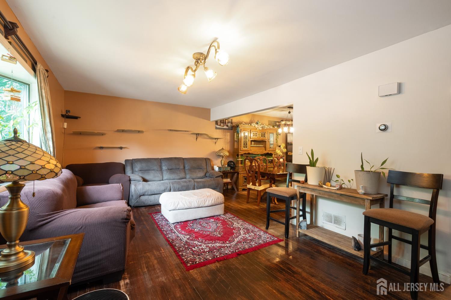 North Brunswick, New Jersey, 08902, United States, 4 Bedrooms Bedrooms, ,3 BathroomsBathrooms,Residential,For Sale,1979106