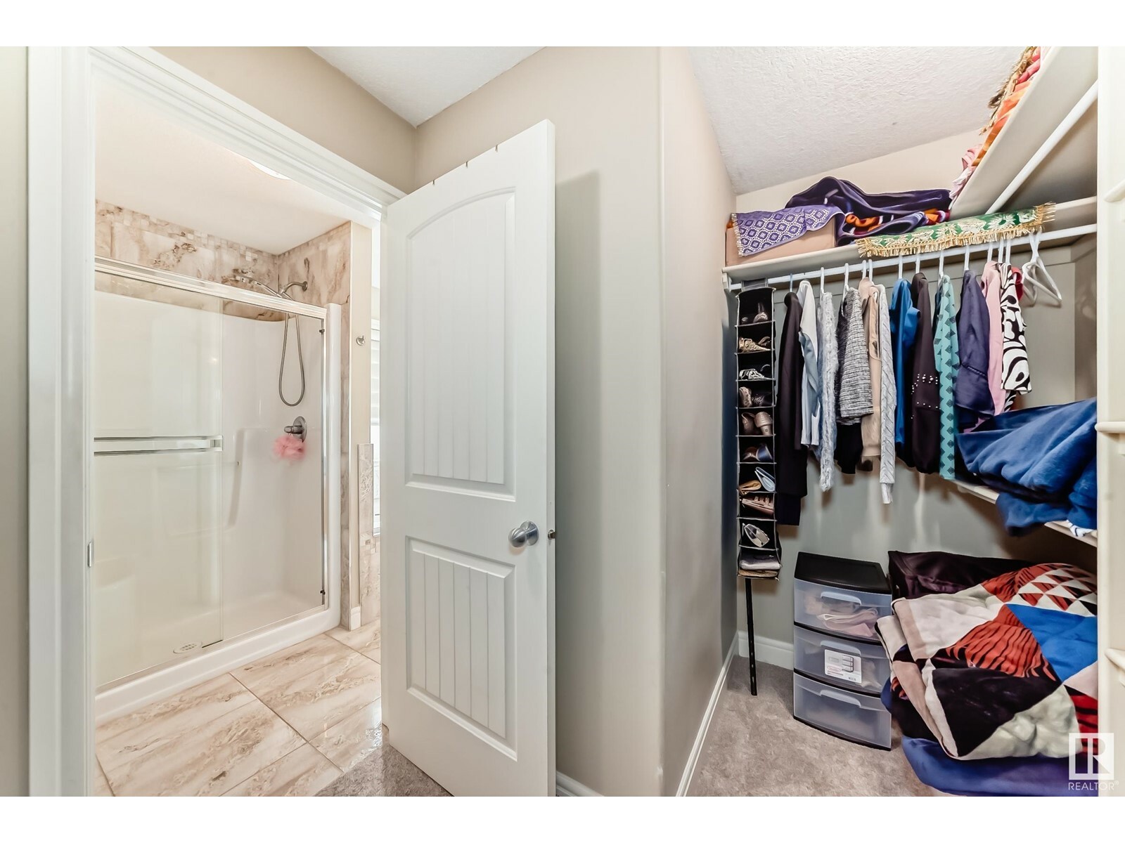 EDMONTON, Alberta, T5A 3V4, CA, 4 Bedrooms Bedrooms, ,4 BathroomsBathrooms,Residential,For Sale,1837785