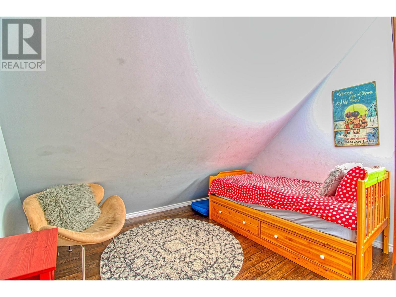 KELOWNA, British Columbia, V1Z 3R8, CA, 3 Bedrooms Bedrooms, ,2 BathroomsBathrooms,Residential,For Sale,1838856