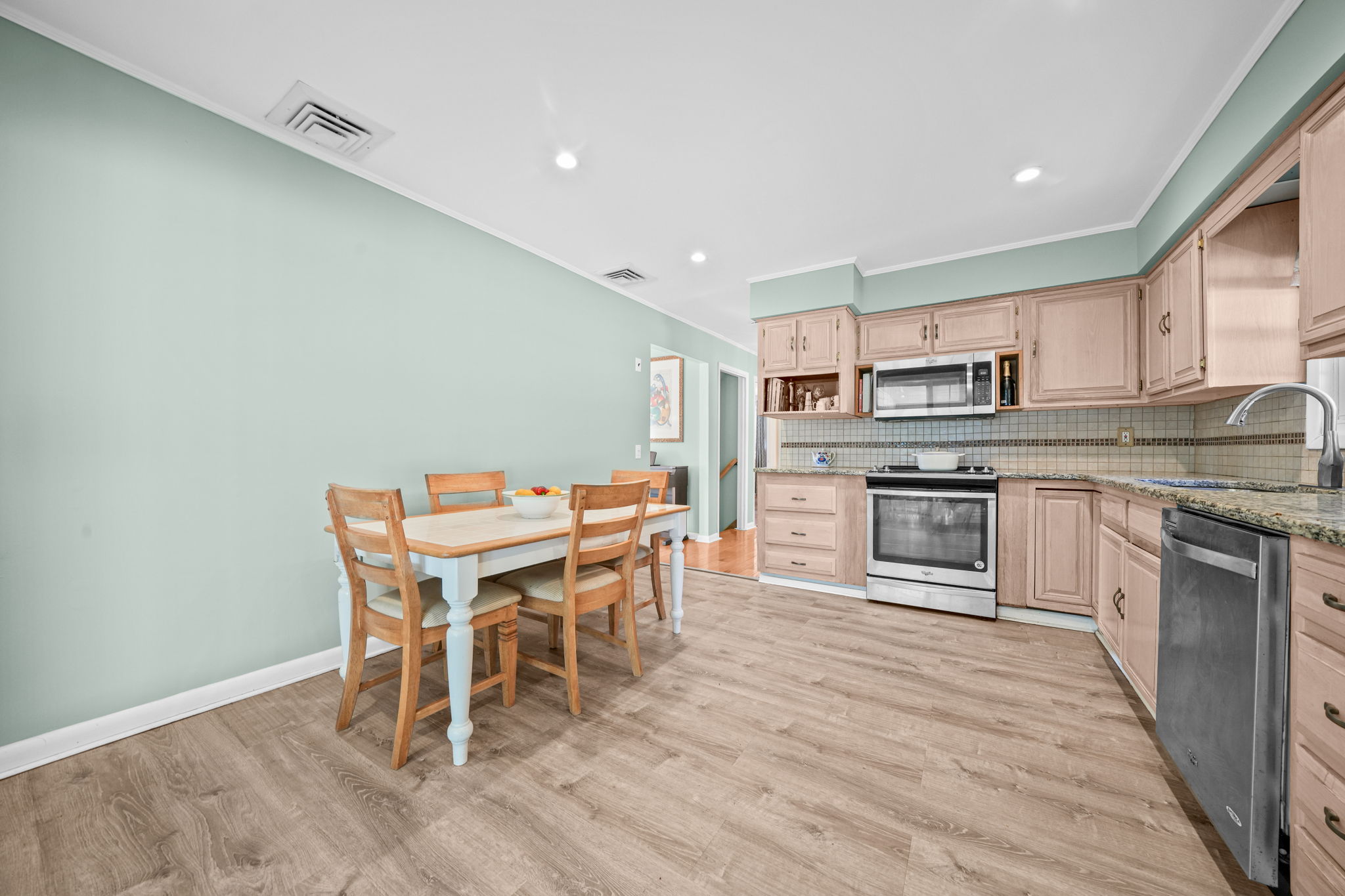 Montville, New Jersey, 07045, United States, 4 Bedrooms Bedrooms, ,2 BathroomsBathrooms,Residential,For Sale,1927850
