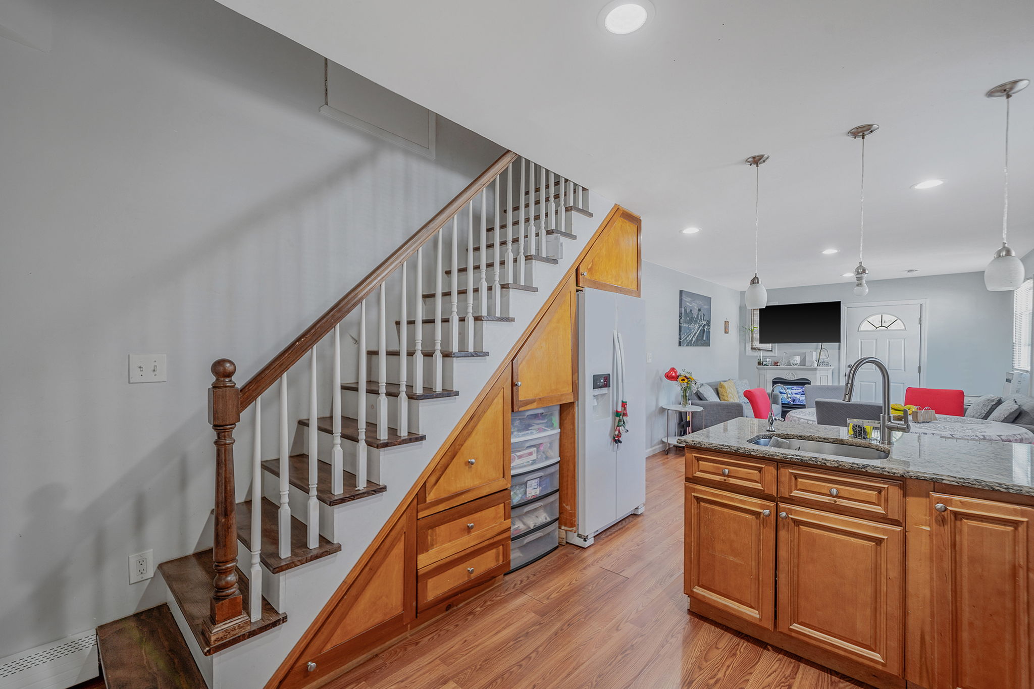 Bay Shore, New York, 11706, United States, 3 Bedrooms Bedrooms, ,3 BathroomsBathrooms,Residential,For Sale,2048700