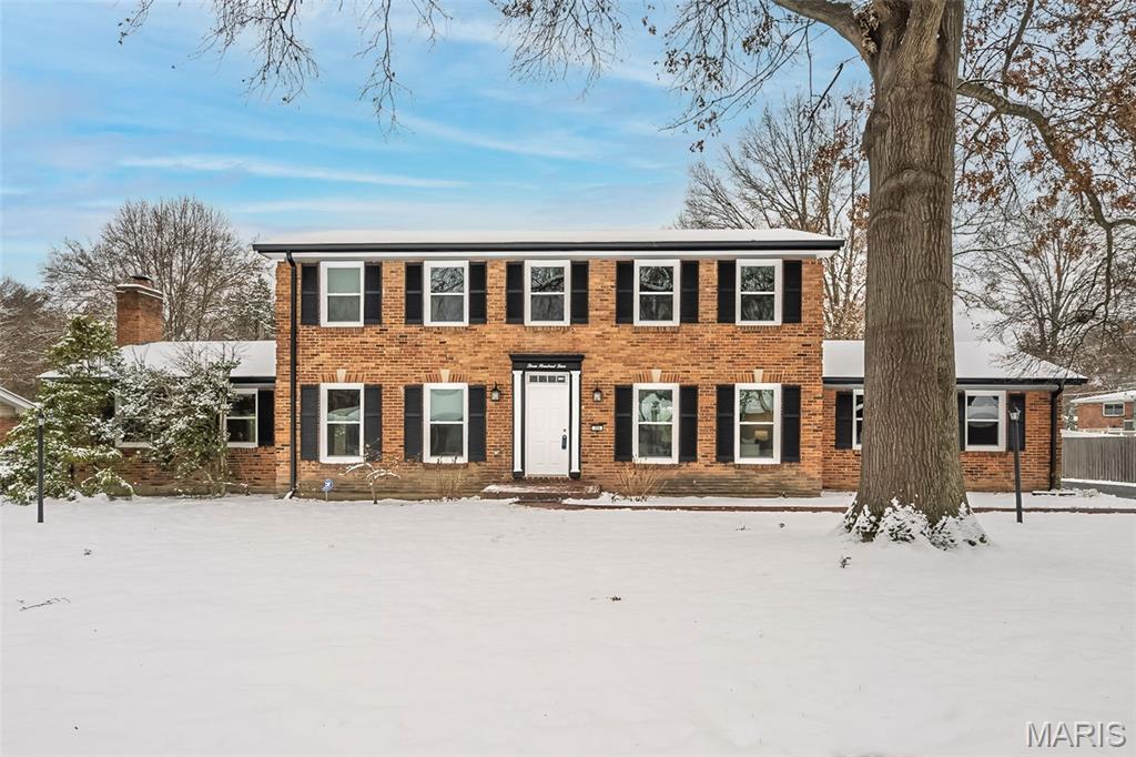 Ellisville, Missouri, 63011, United States, 4 Bedrooms Bedrooms, ,3 BathroomsBathrooms,Residential,For Sale,2002113