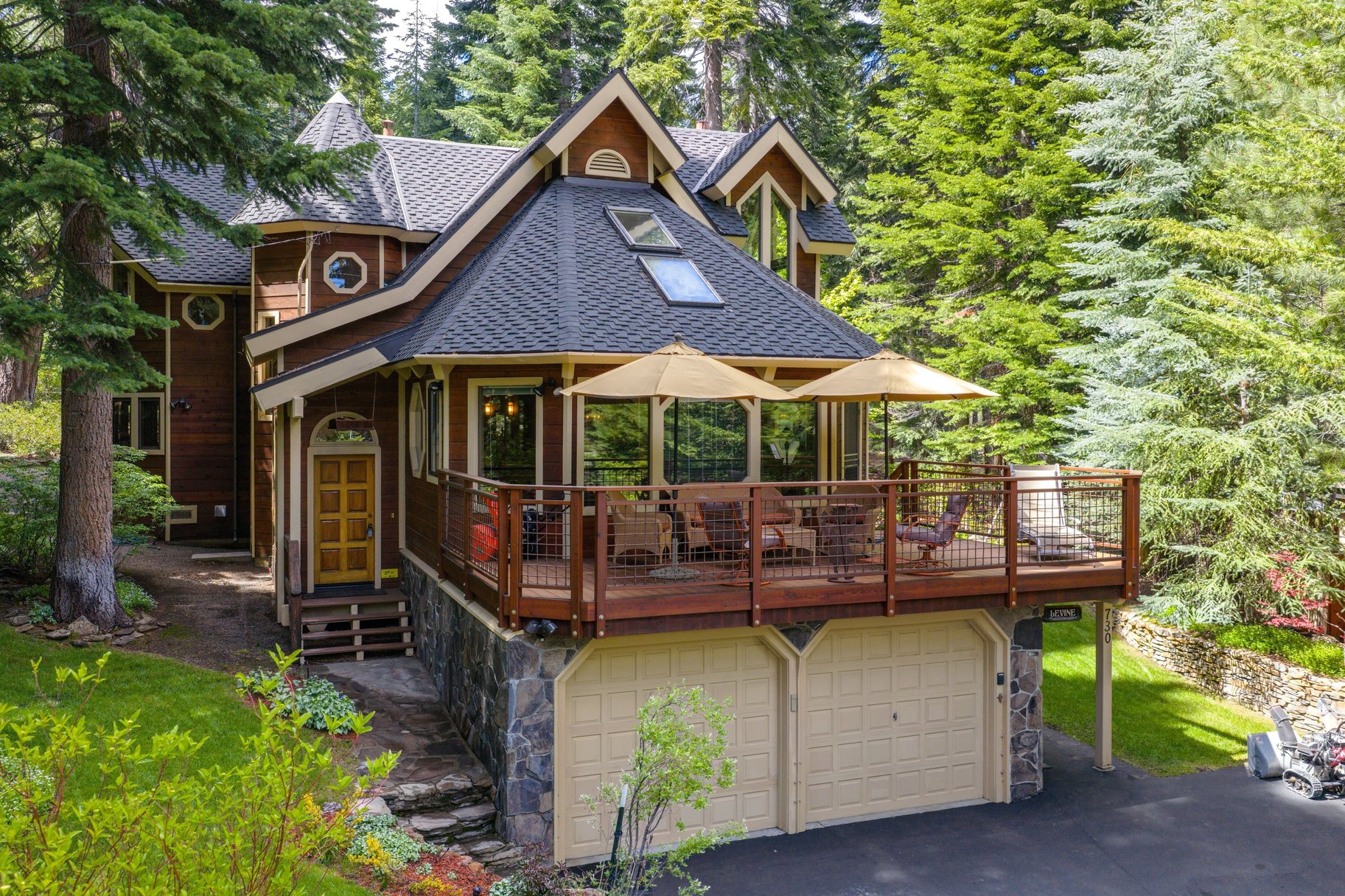  Carnelian Bay home backing to forest service and with an additional vacant lot - 物件實景